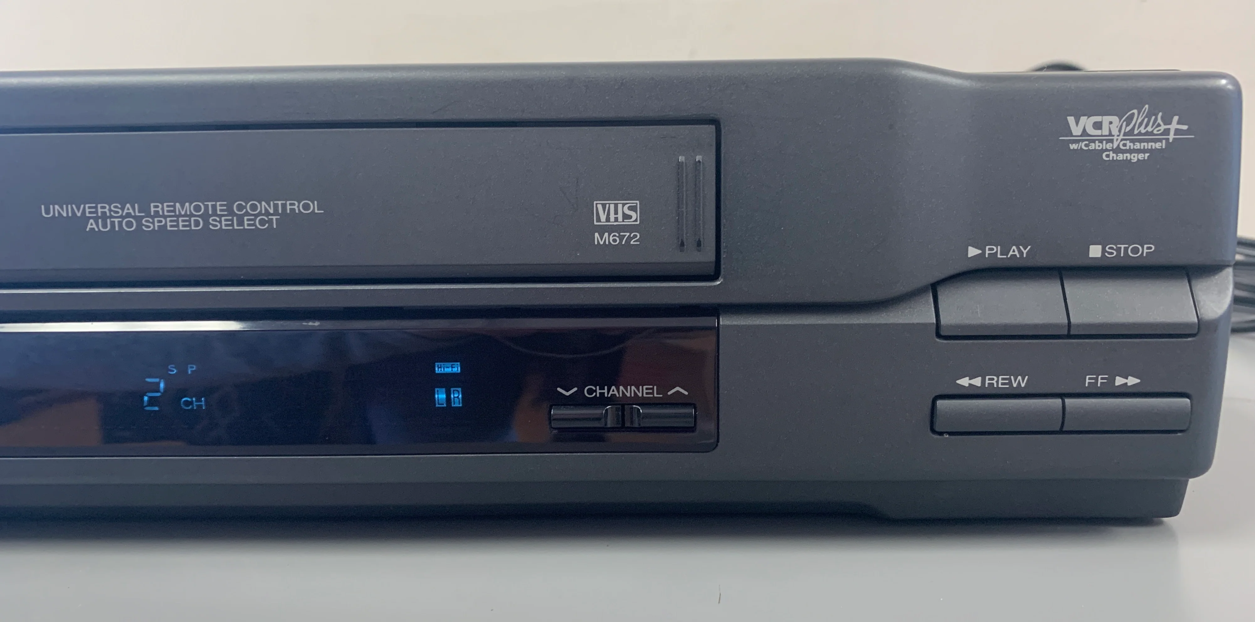 Toshiba M-672 VCR * Remote * Manual - Image 3