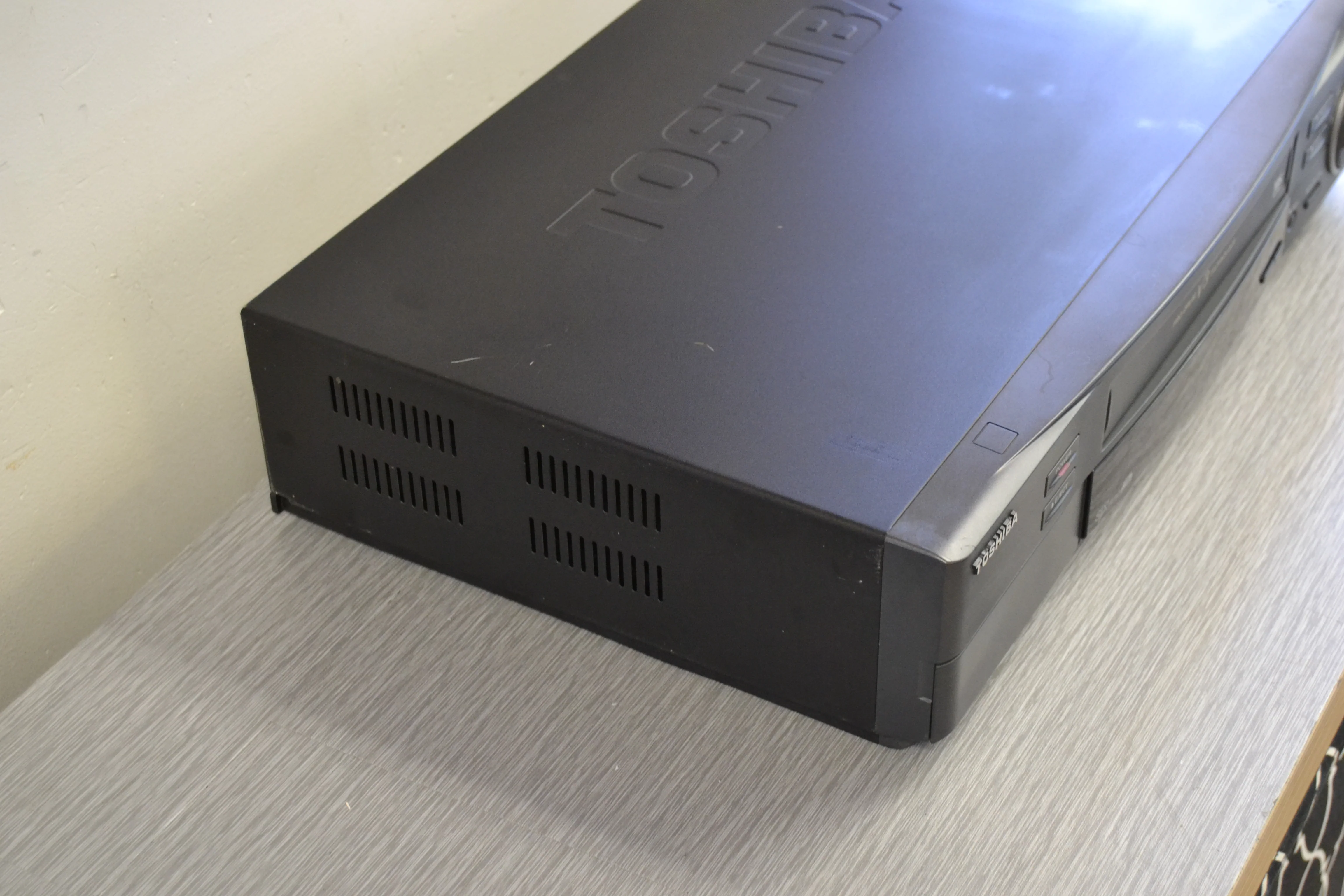 Toshiba M754 VHS Video Cassette Recorder - Image 8