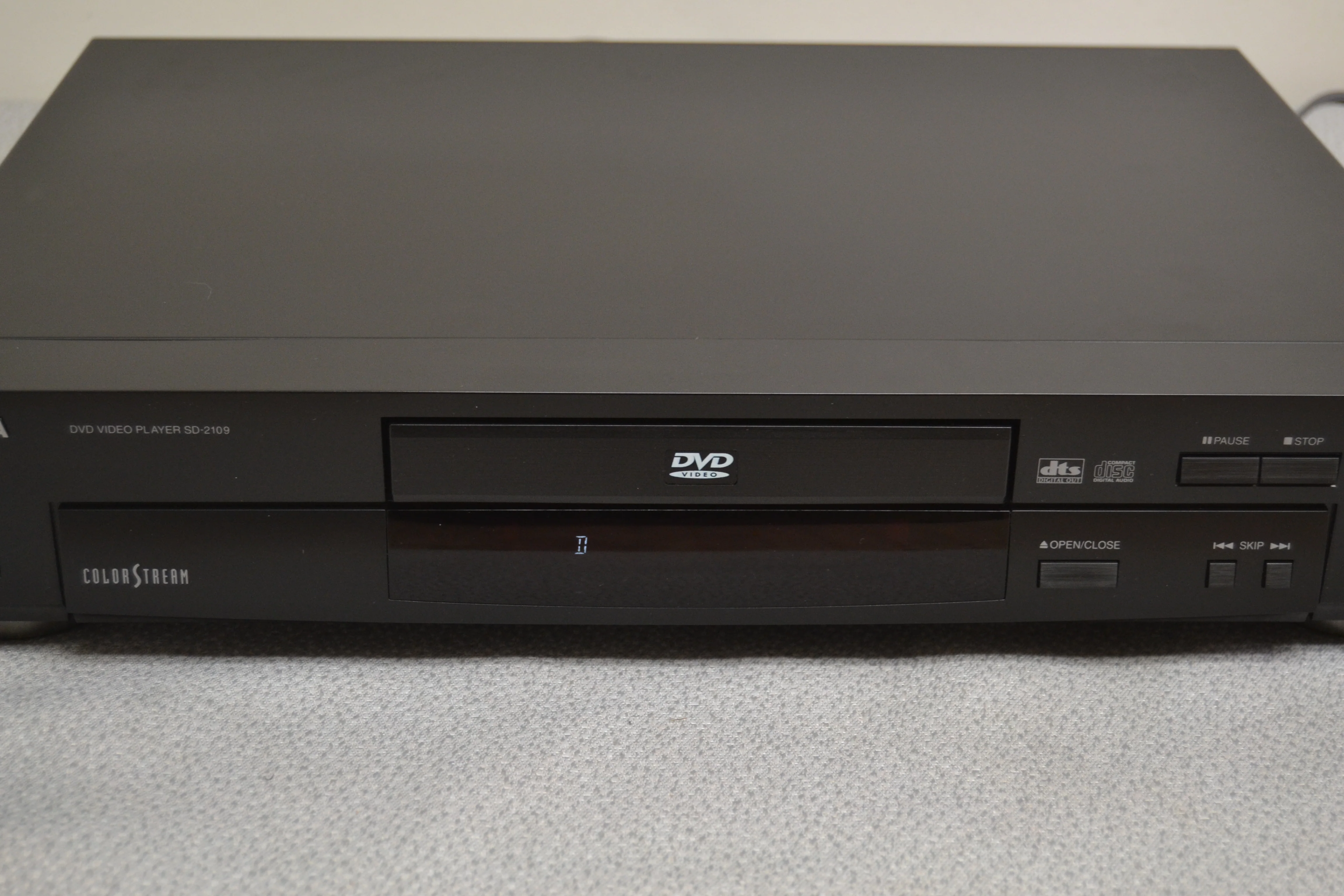 Toshiba SD-2109U Single DVD/CD Player - Image 11