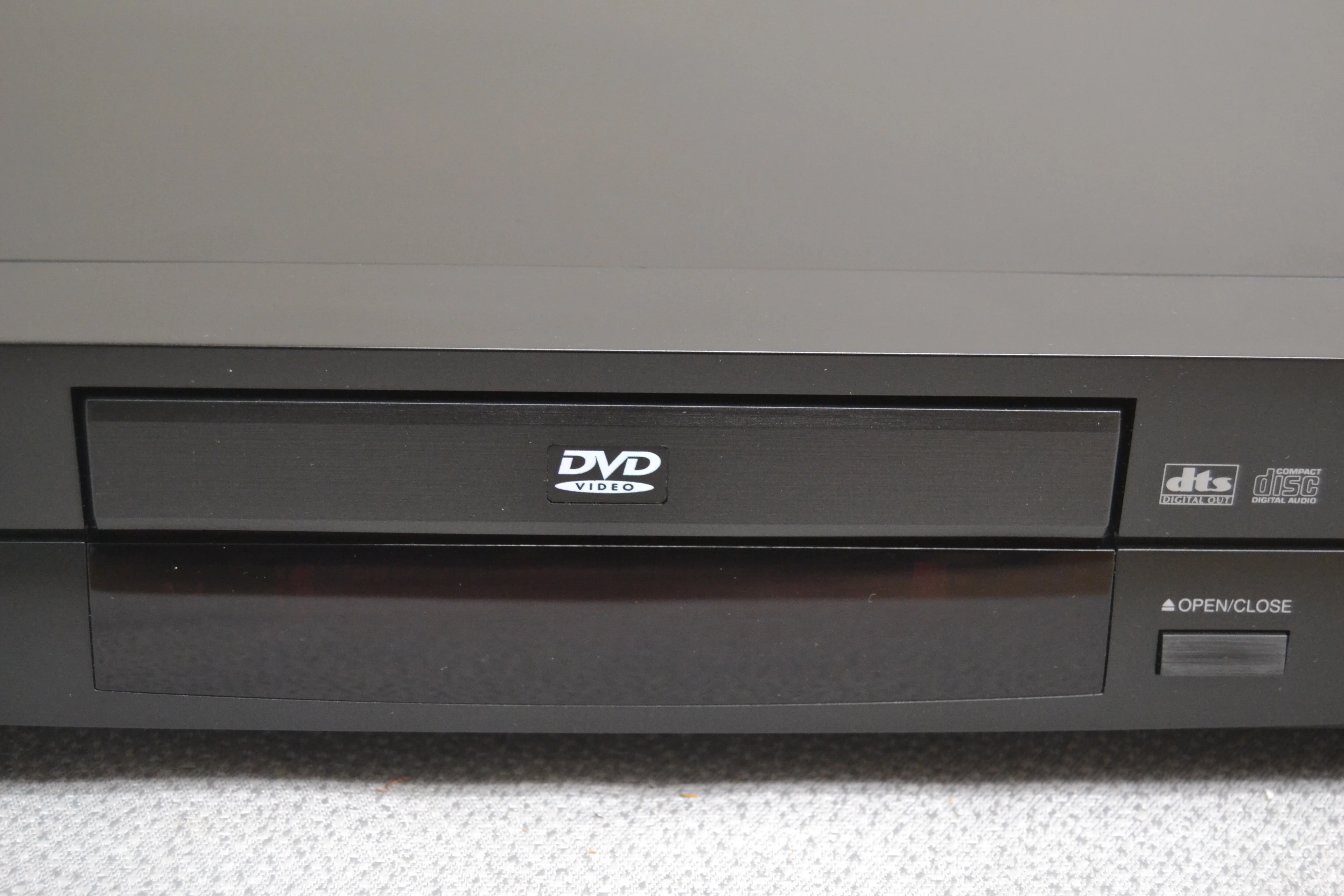 Toshiba SD-2109U Single DVD/CD Player - Image 4