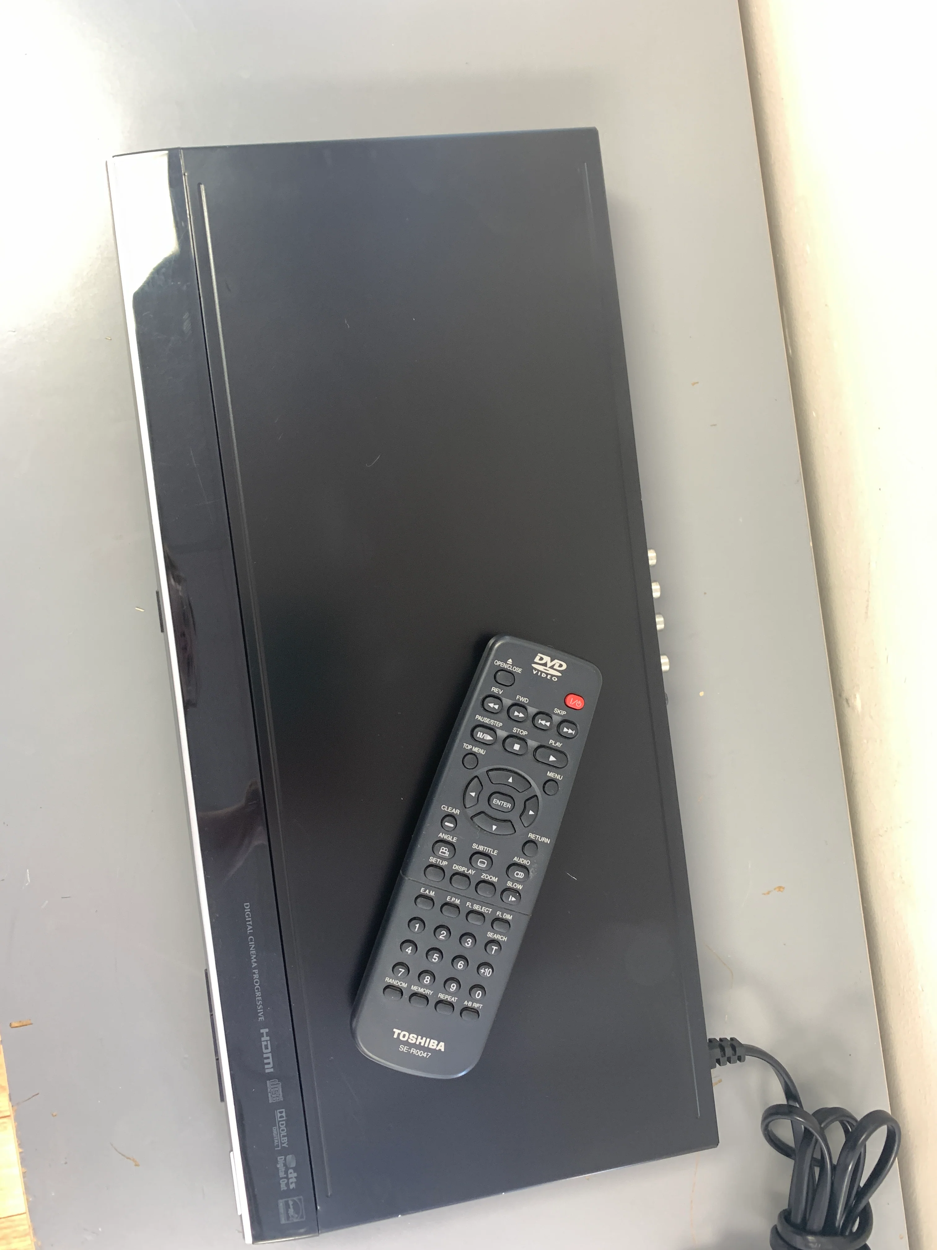Toshiba SDK1000 DVD/CD Player * Remote - Image 4
