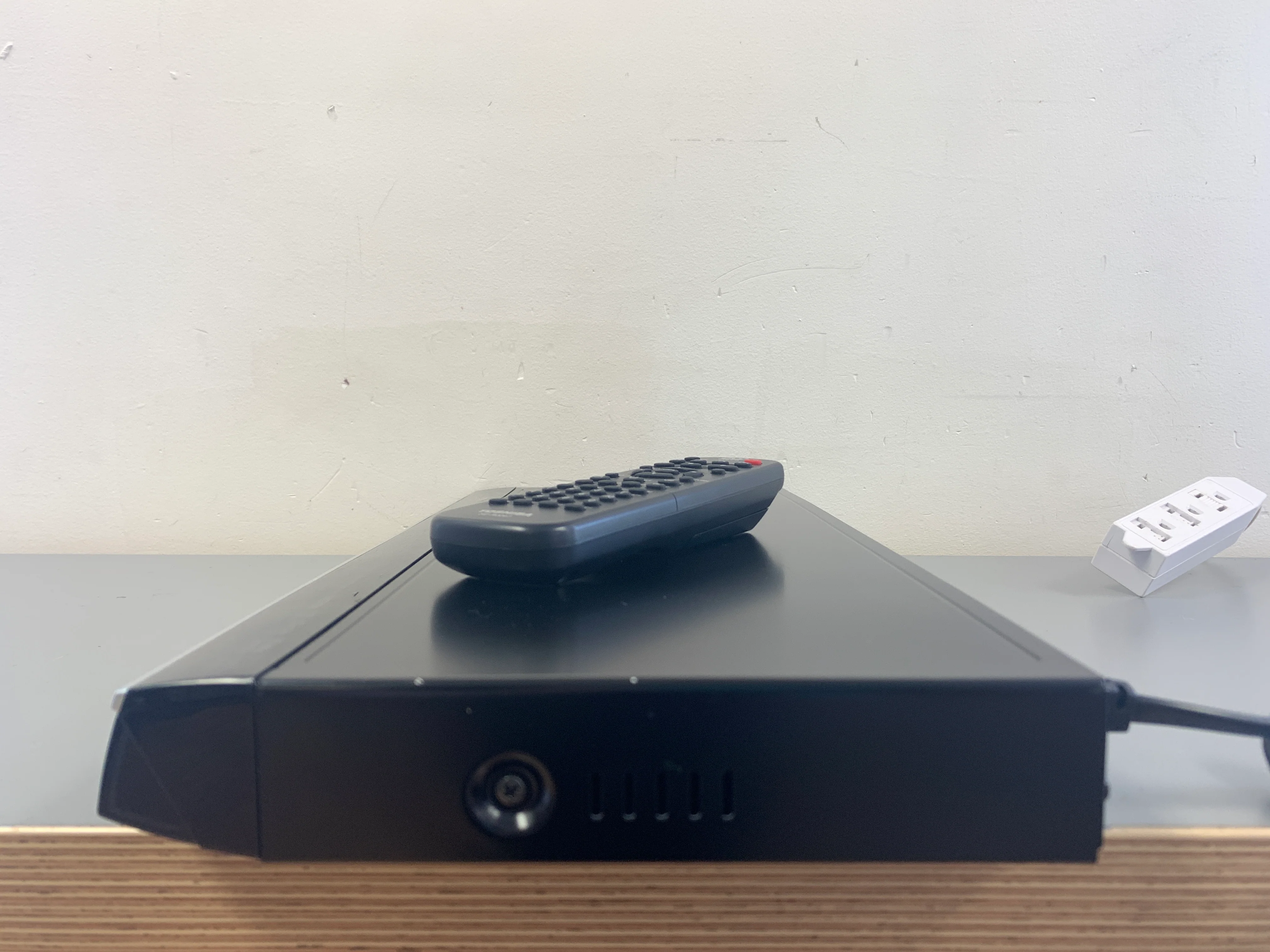 Toshiba SDK1000 DVD/CD Player * Remote - Image 5