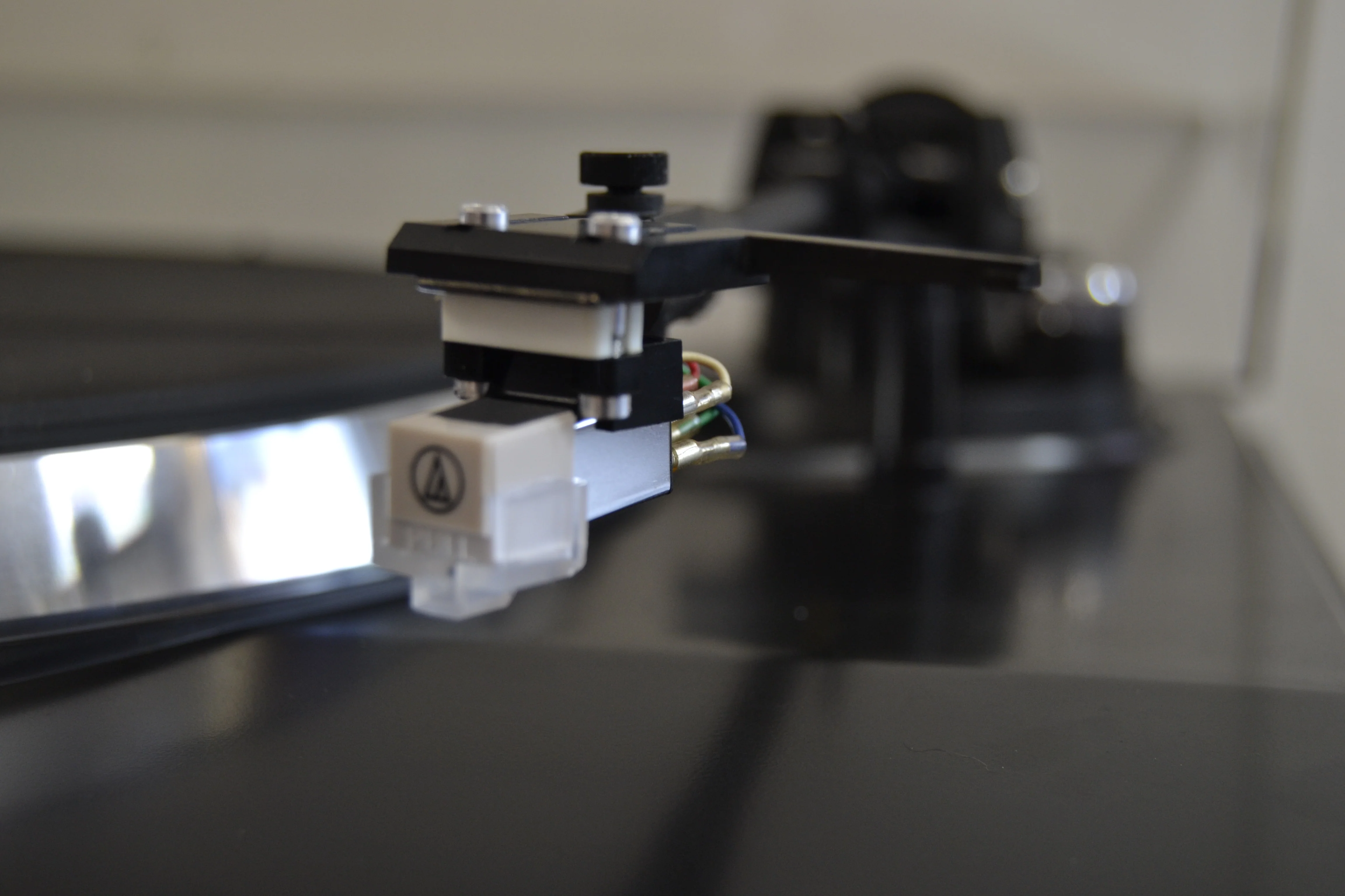 Toshiba SRQ300 Quartz Locked Turntable * NEW Audio Technica Cartridge - Image 10
