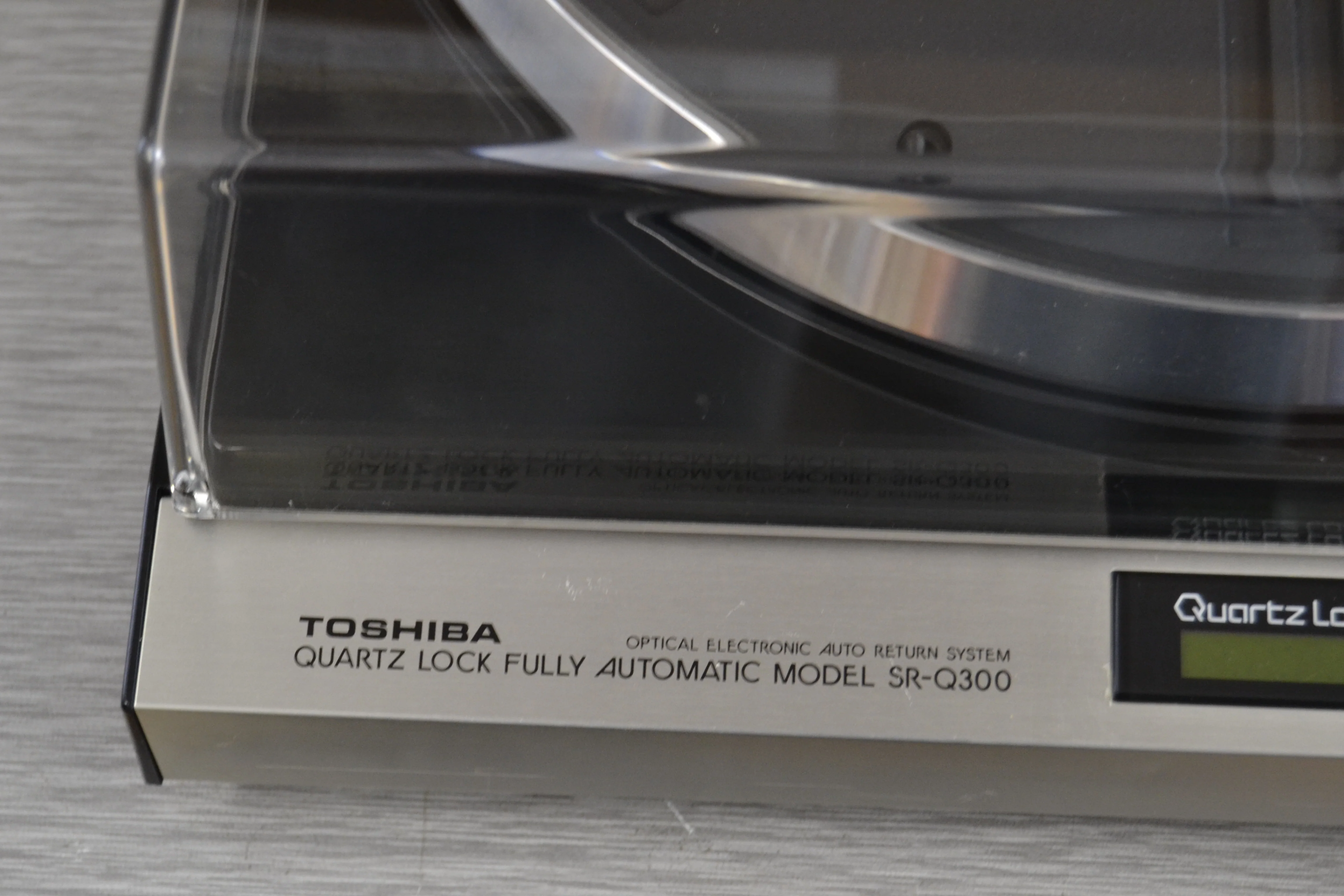 Toshiba SRQ300 Quartz Locked Turntable * NEW Audio Technica Cartridge - Image 2