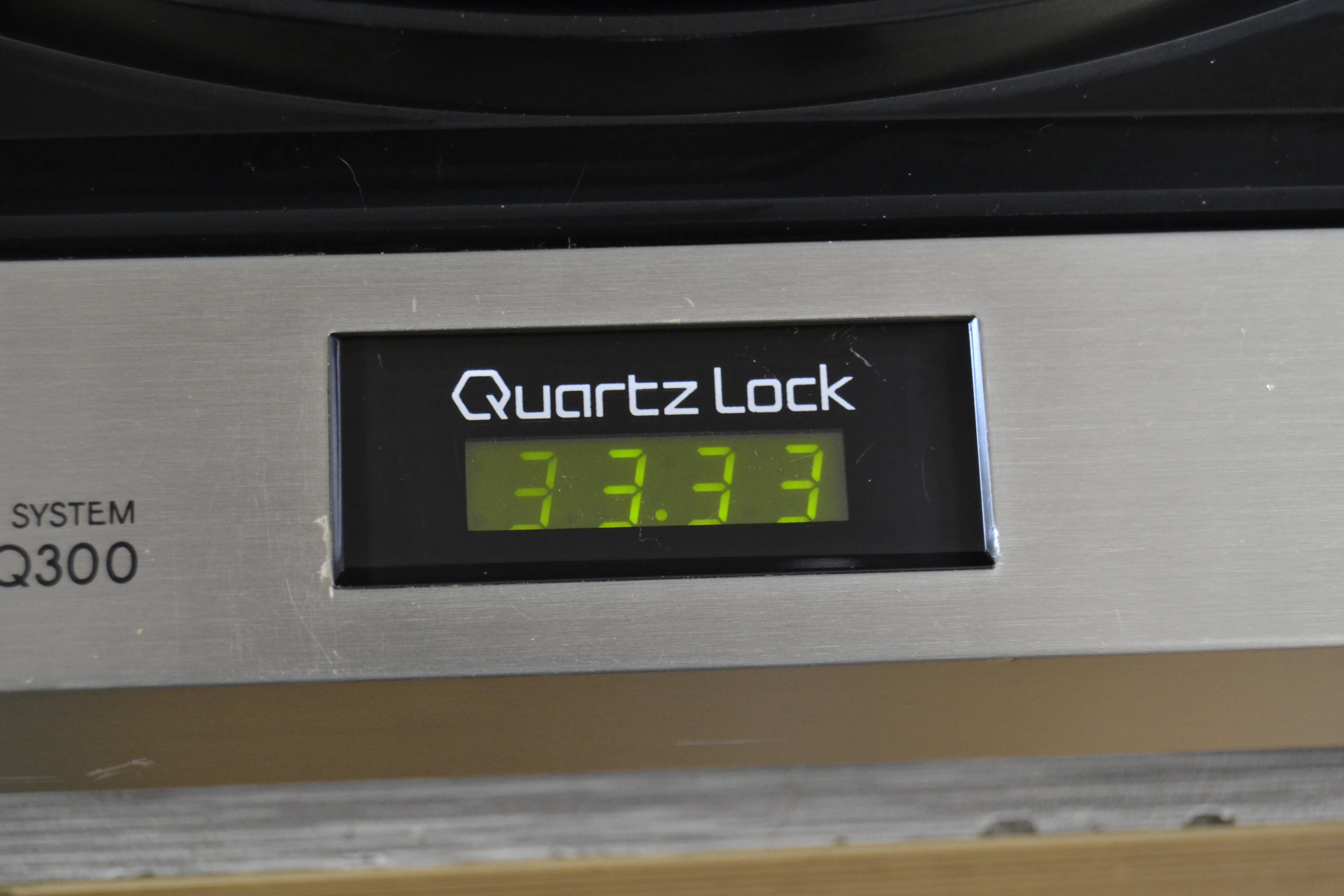 Toshiba SRQ300 Quartz Locked Turntable * NEW Audio Technica Cartridge - Image 8