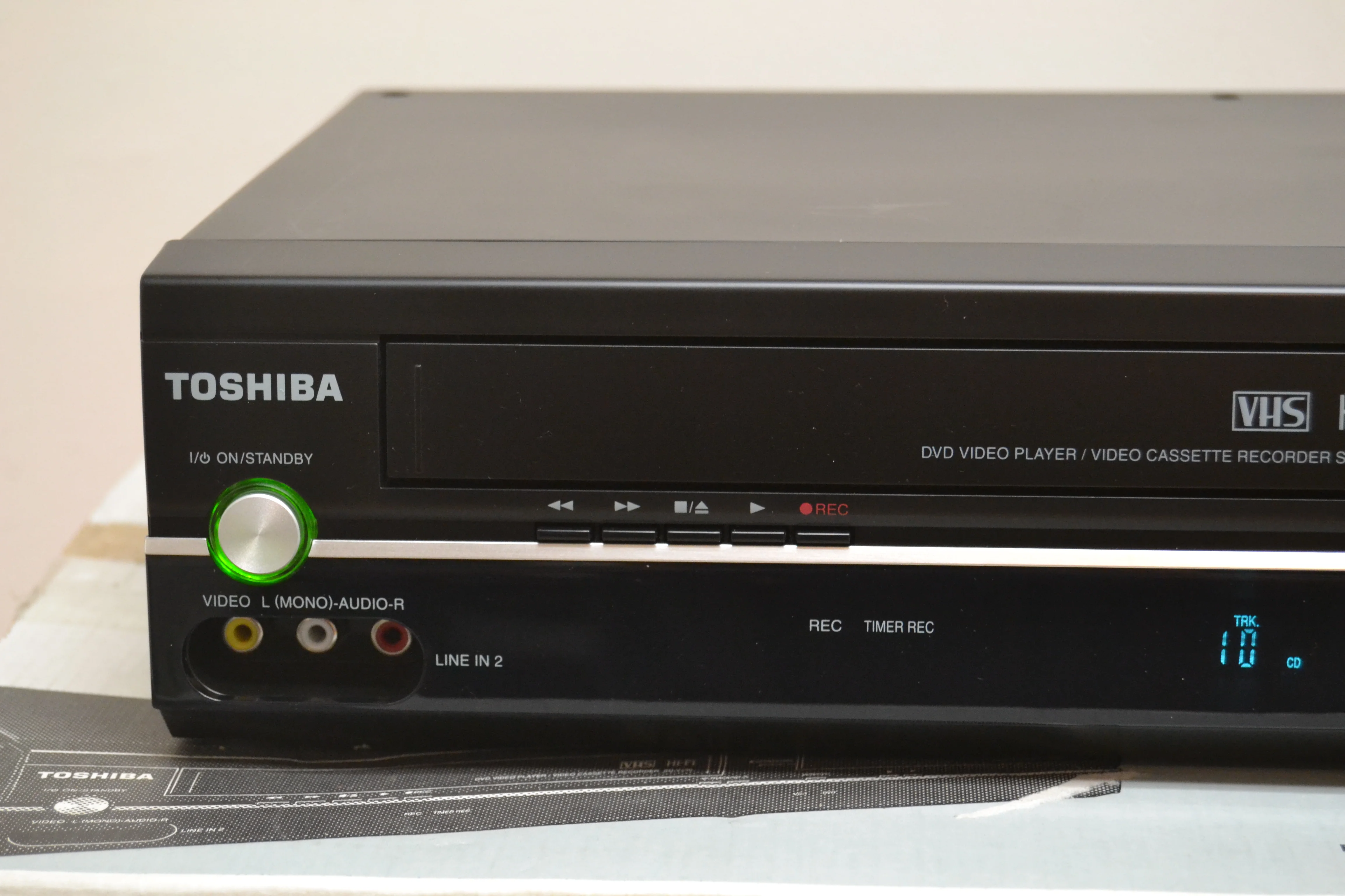 Toshiba SV-D296 Video Cassette Recorder / DVD Player Combo * Remote * Manual * Box - Image 3