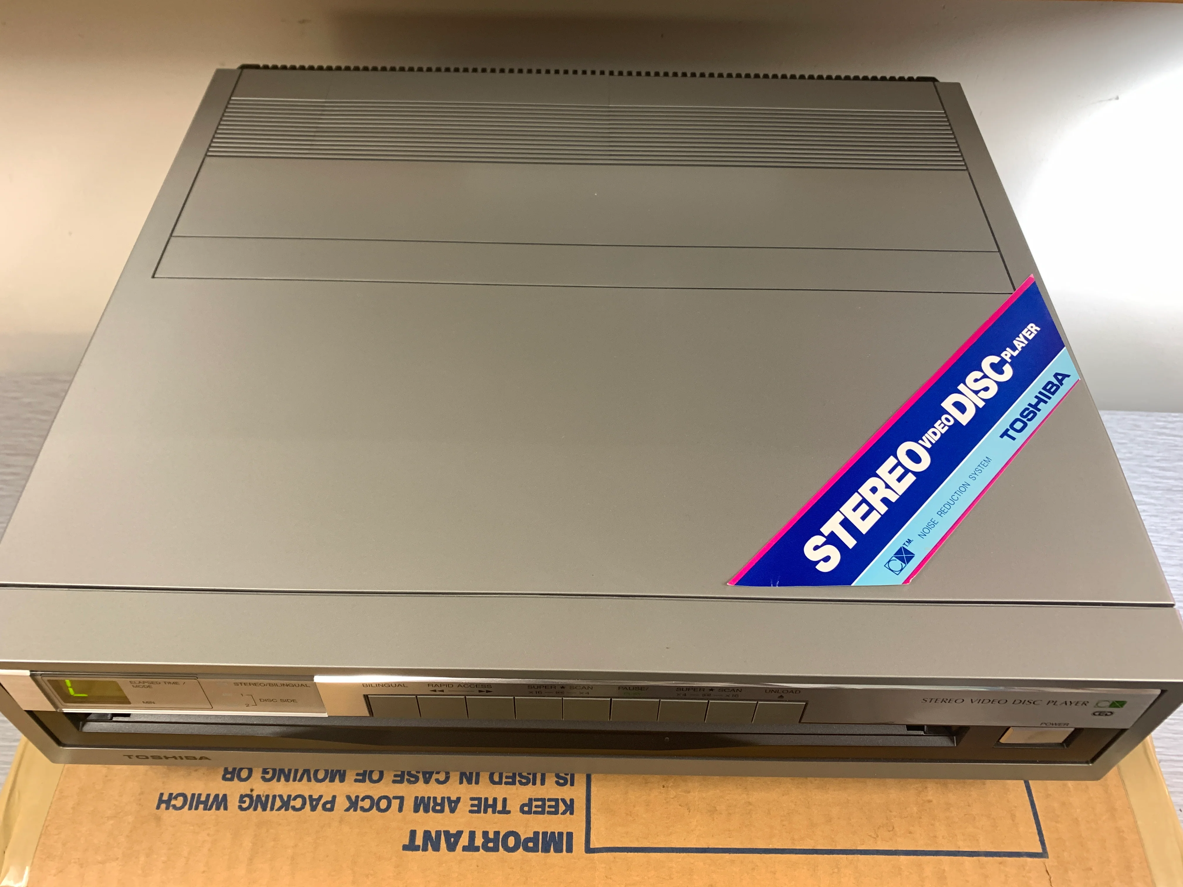 Toshiba VP-550 * CED RCA Video Disc Player * New Open Box * Serviced with New Belts * Box * Remote * Manual - Image 8
