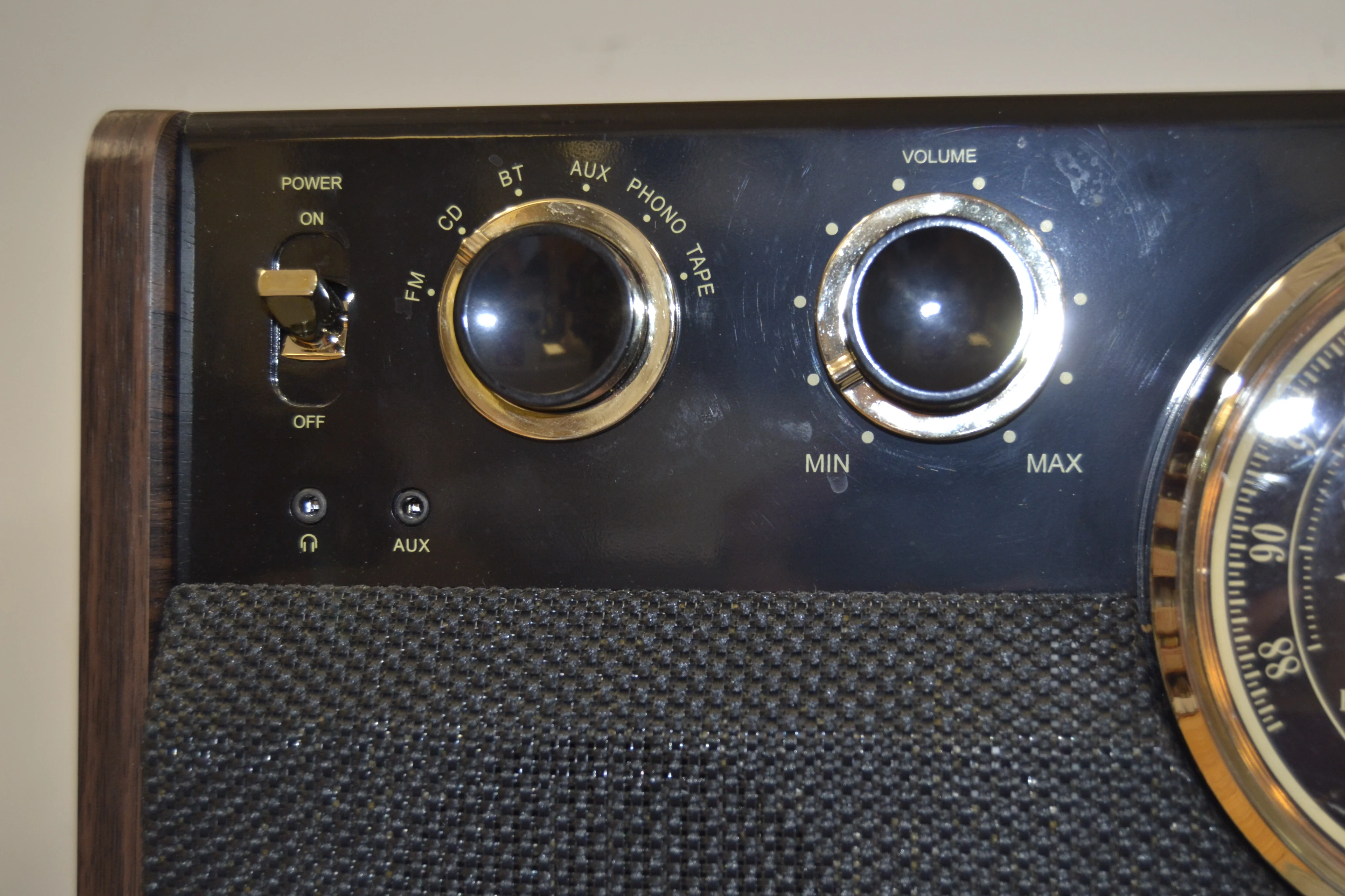 Victrola VTA-370B * All in One * Turntable * Radio * CD * Cassette * Speakers - Image 2