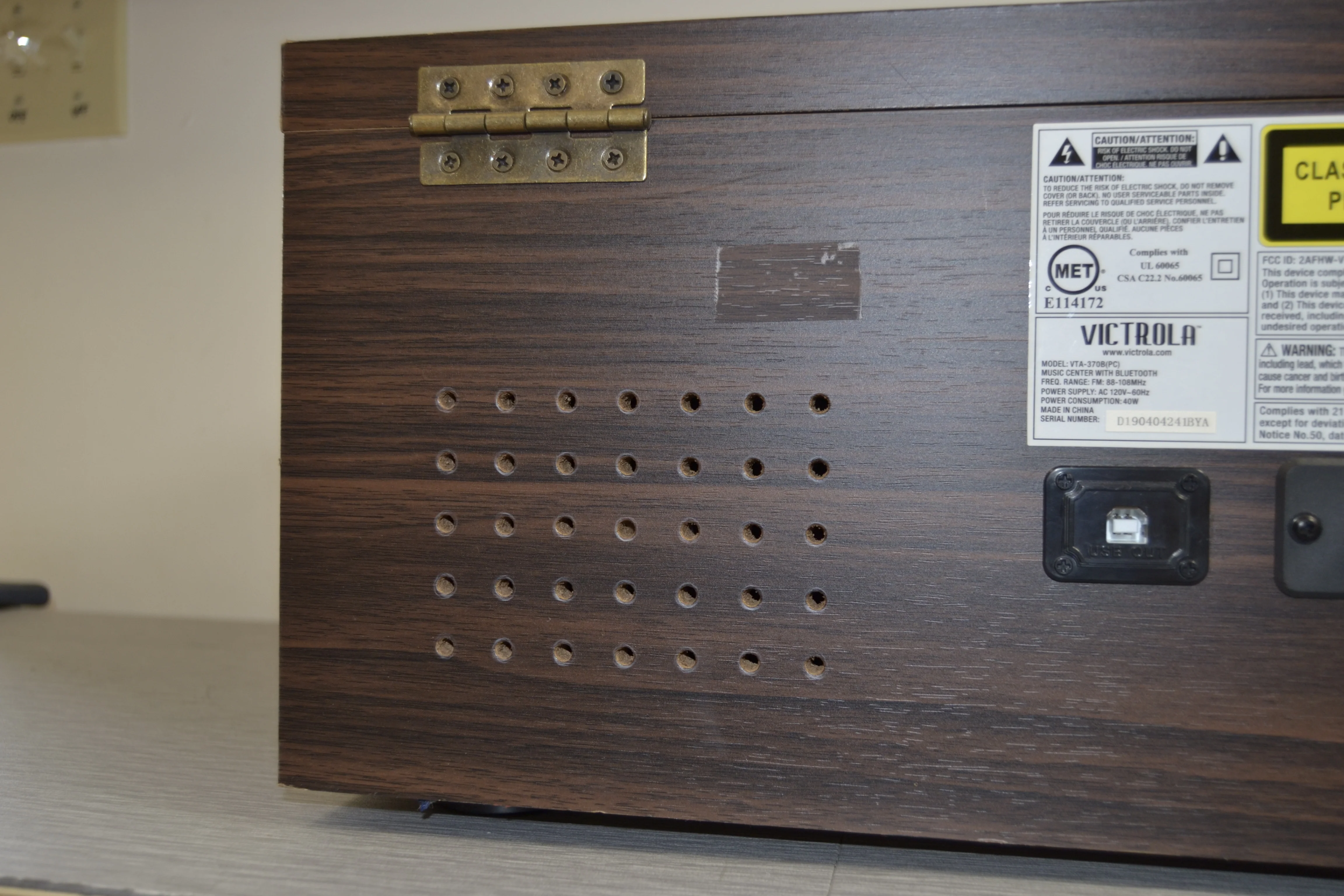 Victrola VTA-370B * All in One * Turntable * Radio * CD * Cassette * Speakers - Image 9
