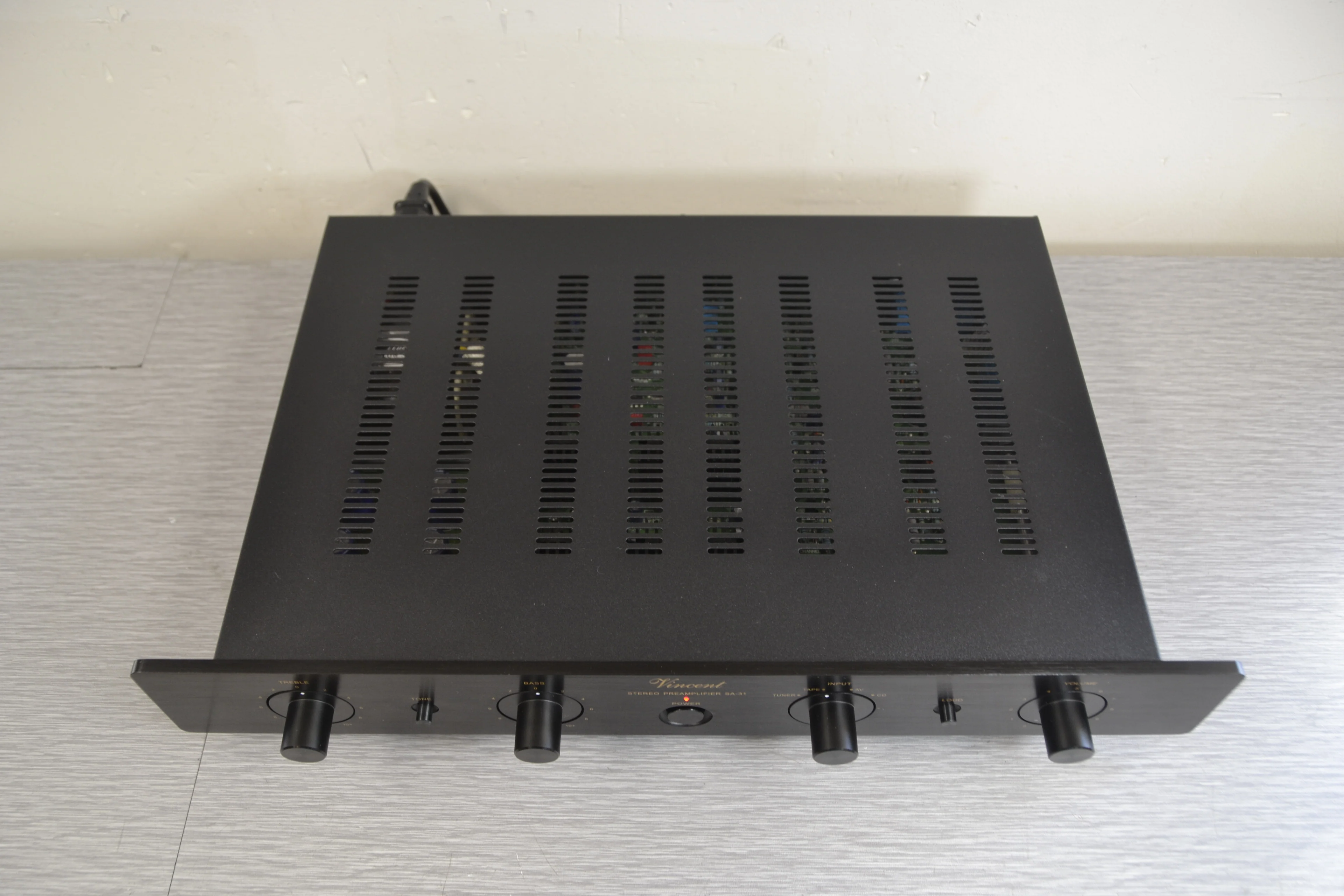 Vincent SA-31 Hybrid Stereo Preamplifier (2003-18) - Image 7