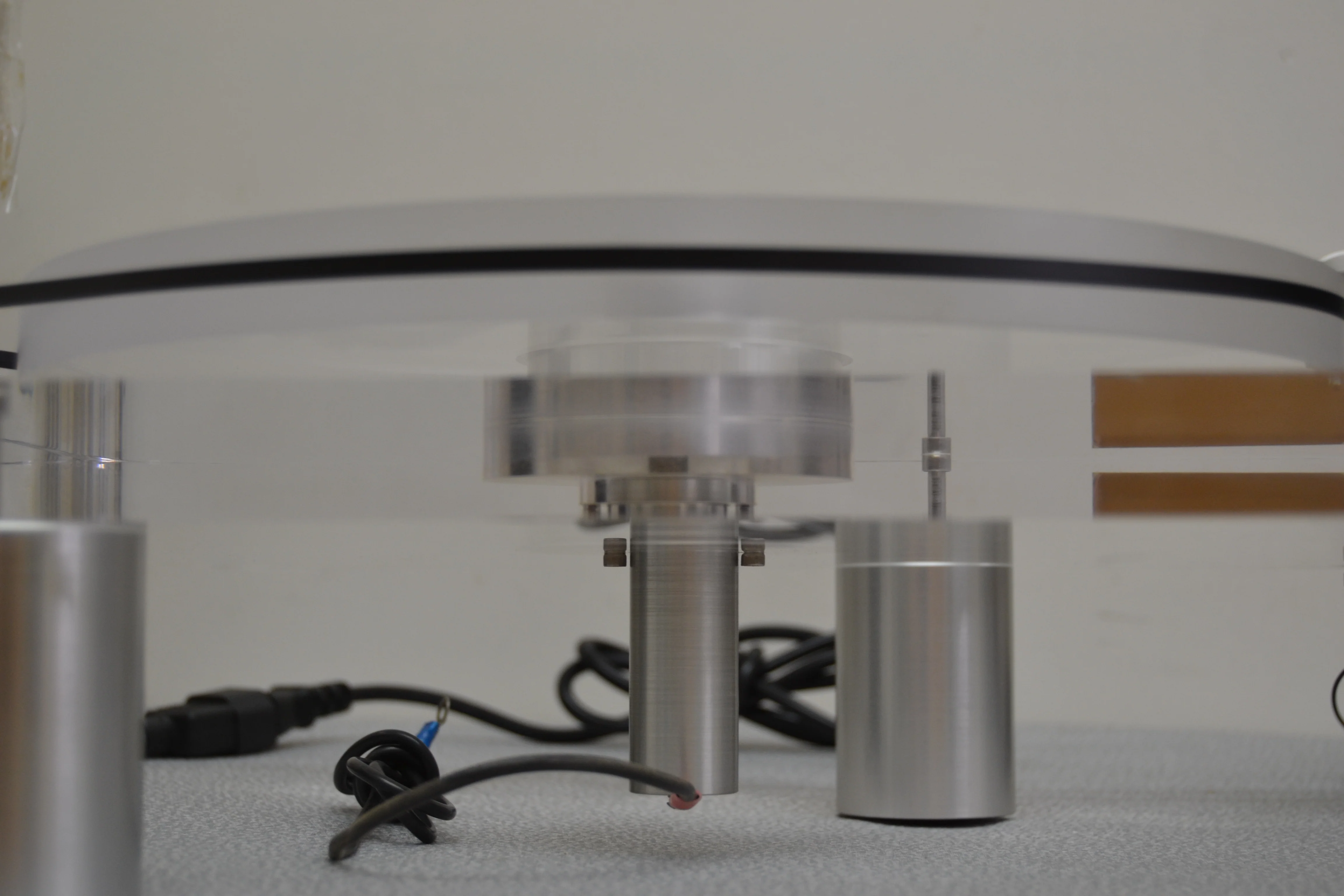Vintage Late 1990s Basis Audio Turntable Model 1400 Clear High End Home Audio Audiophiles Turntable * Box * Benz Micro MC Cartridge - Image 11