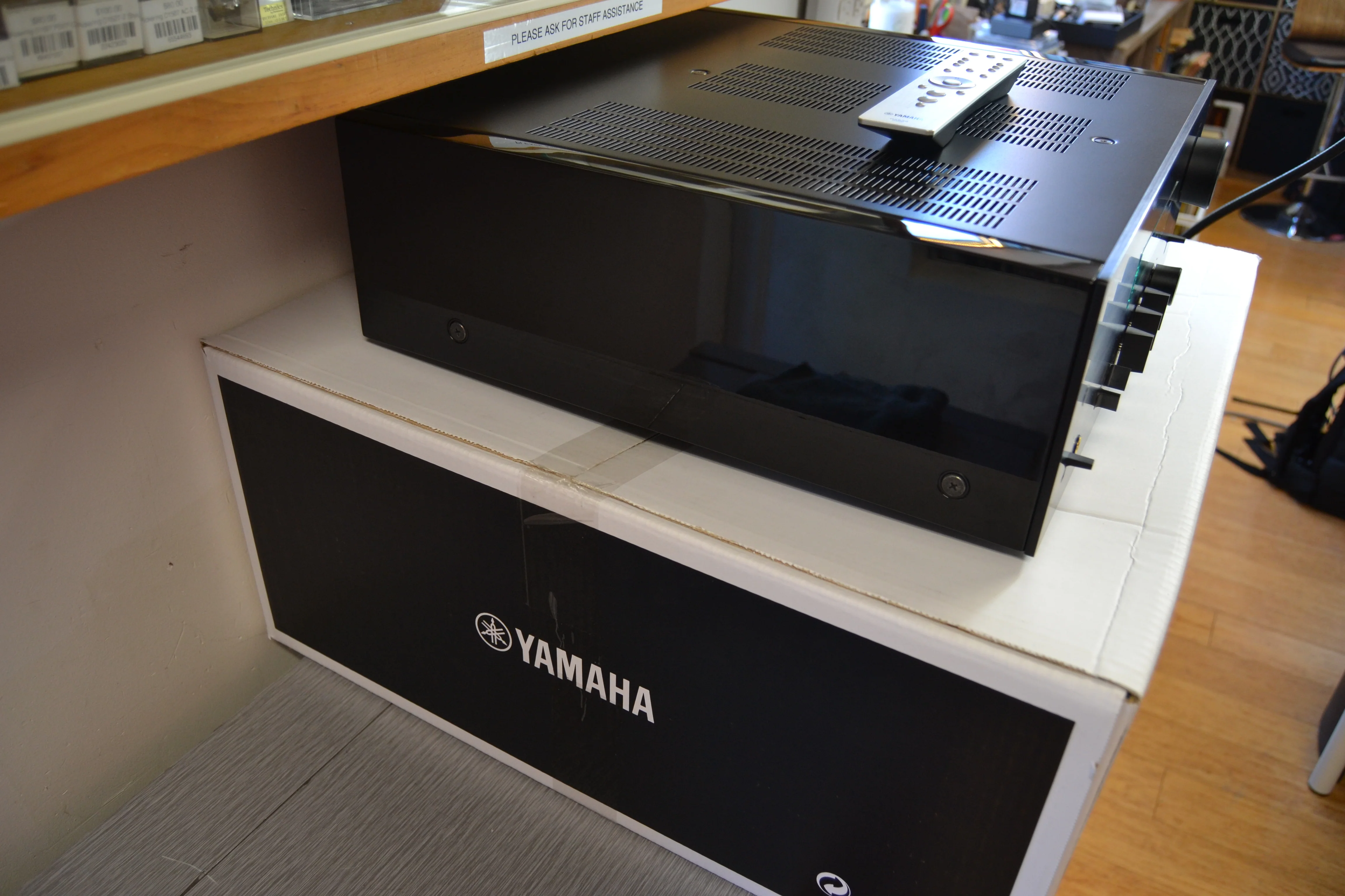 Yamaha A-S1200 Stereo Integrated Amplifier * Remote * Box * Manual * 90W RMS - Image 7