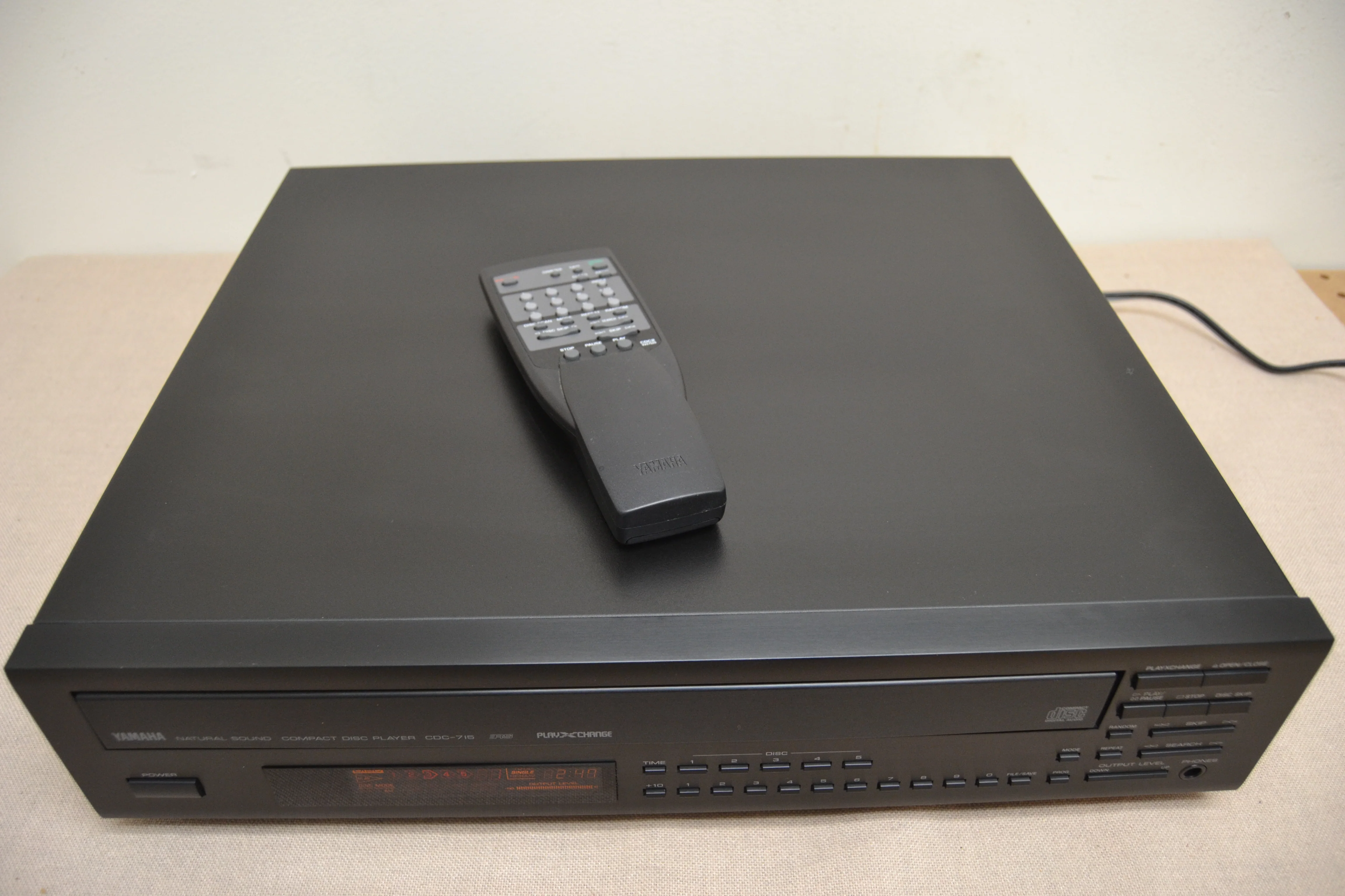 Yamaha CDC-715 CD Carousel 5 Discs * Remote Control - Image 7
