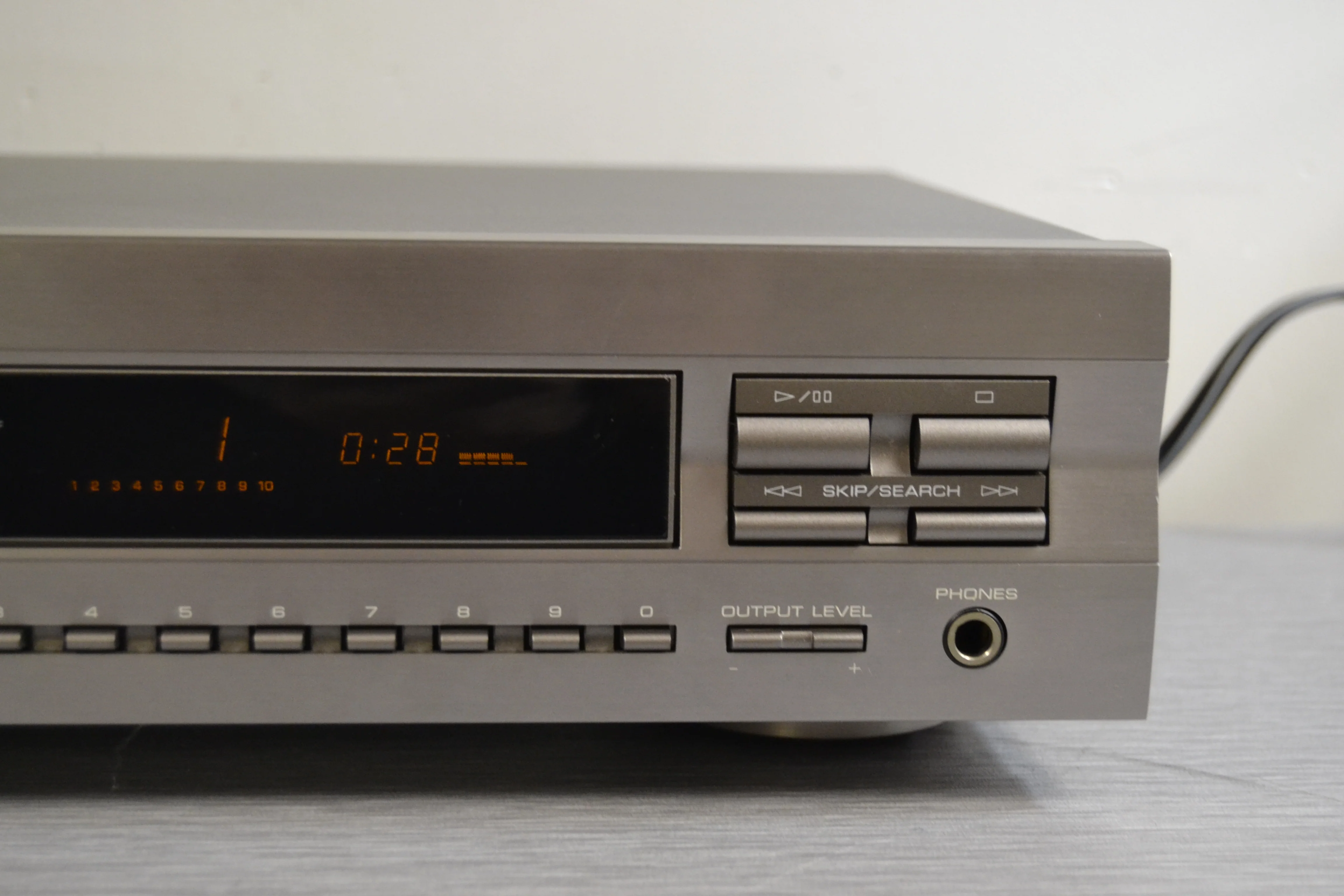 Yamaha CDX-593 Single CD Player * Japan Model * Modified to 120V - Image 5