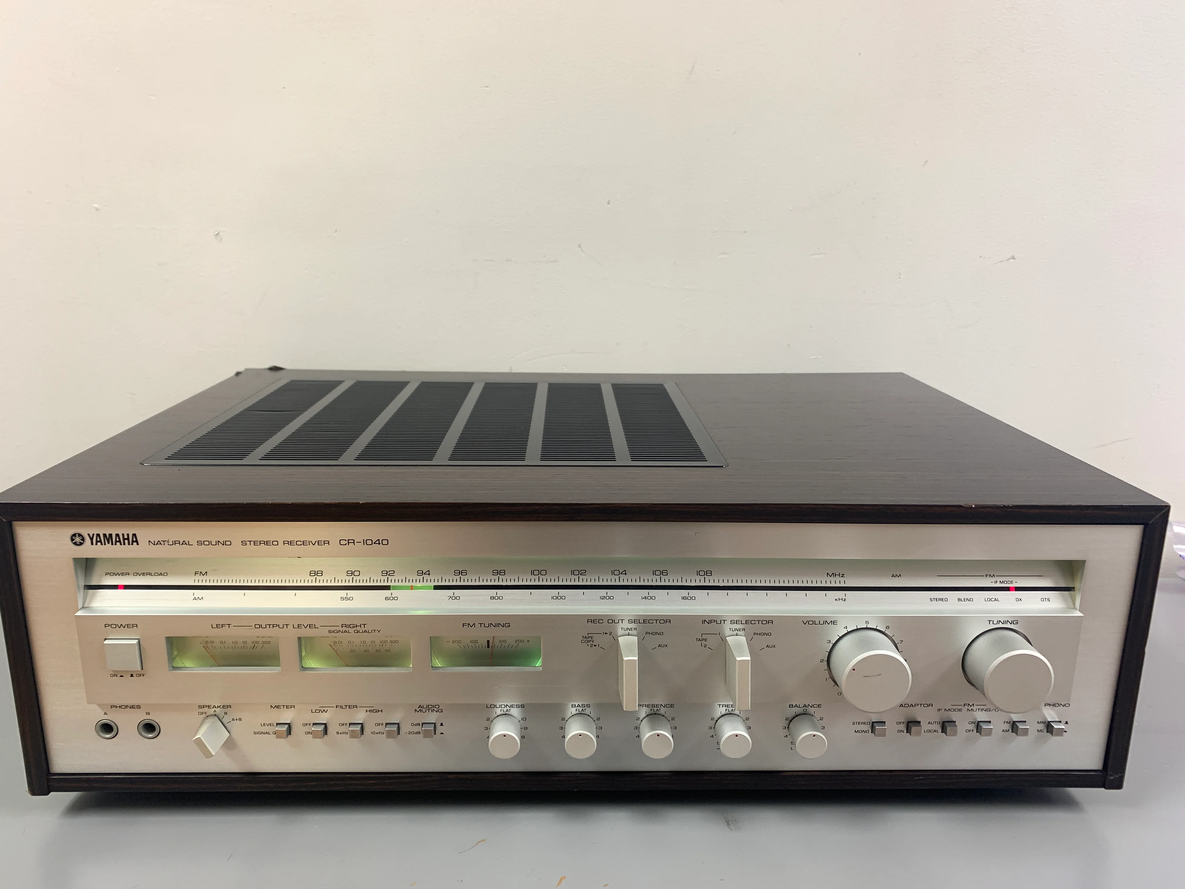 Yamaha CR-1040 Stereo Receiver * 80W RMS * 1979
