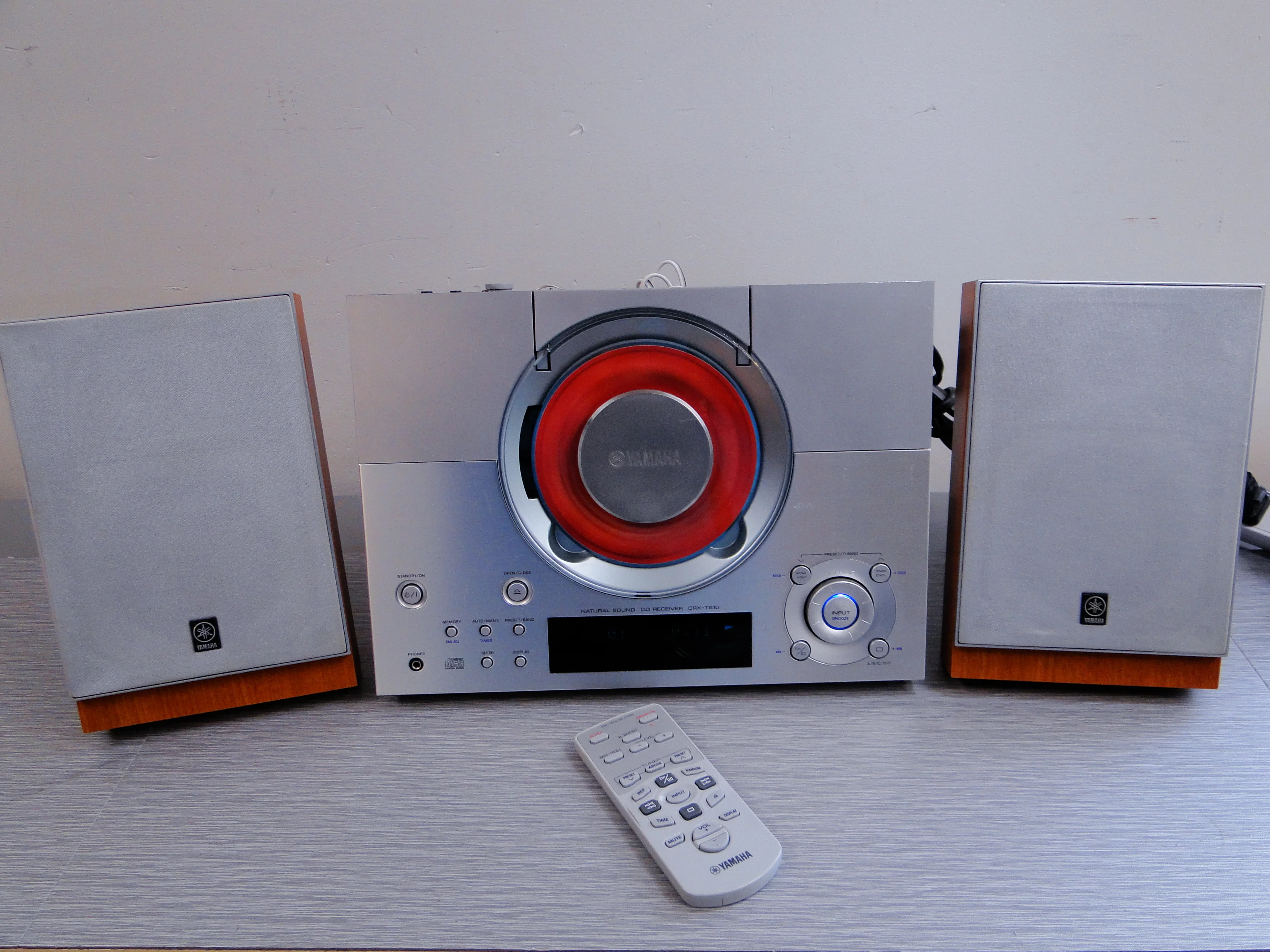 Yamaha CRX-TS10 Desktop CD Music System