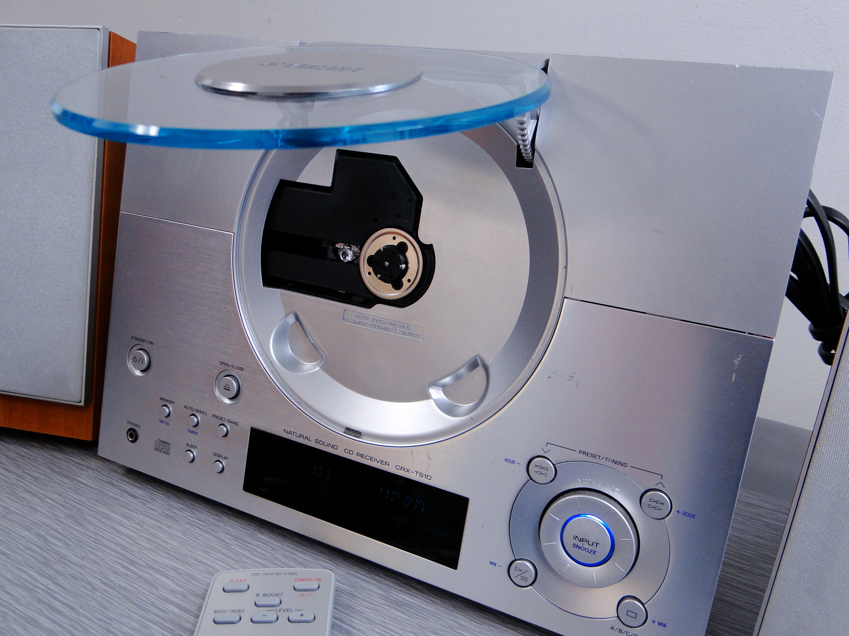 Yamaha CRX-TS10 Desktop CD Music System - Image 10