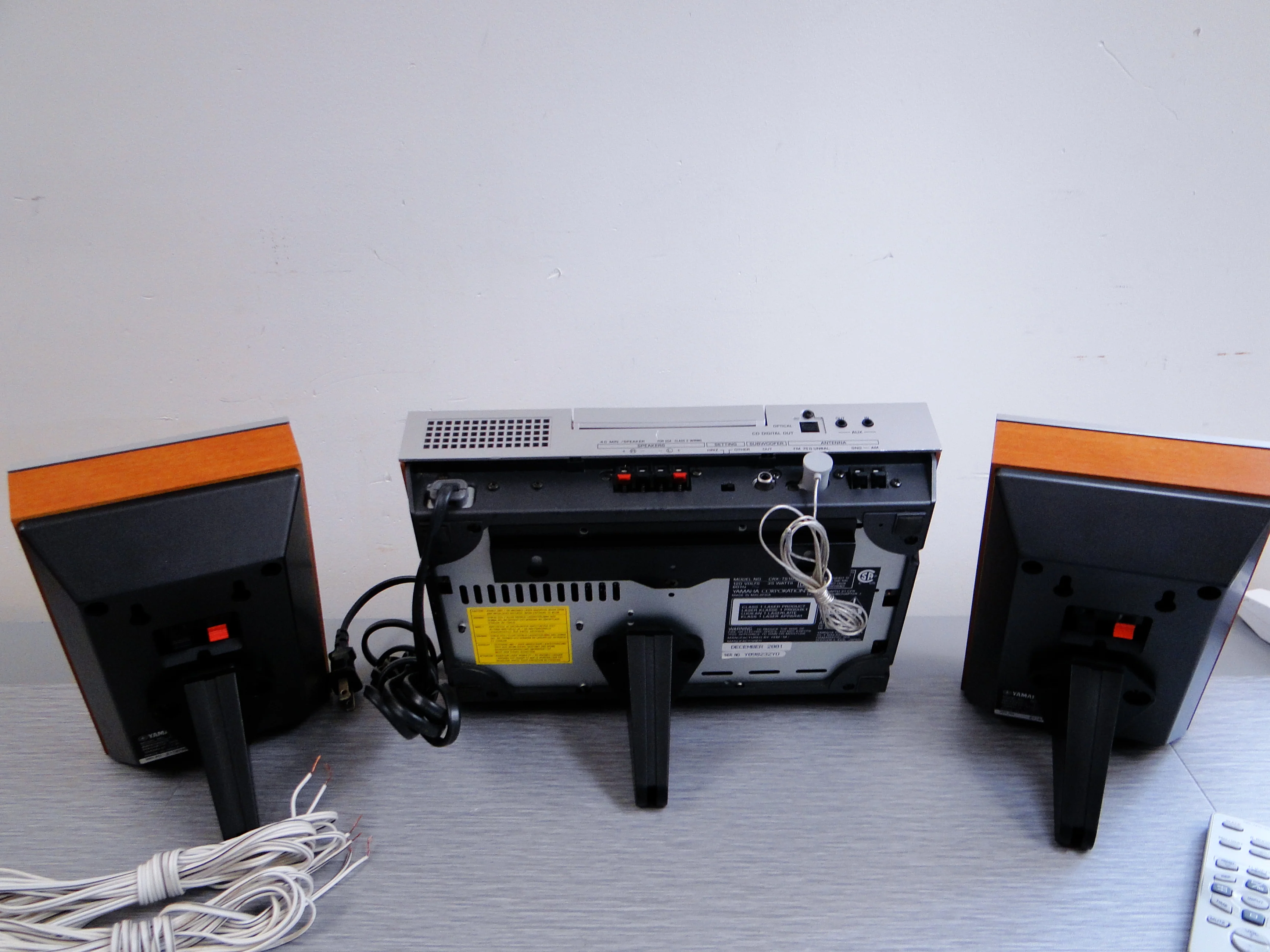 Yamaha CRX-TS10 Desktop CD Music System - Image 11