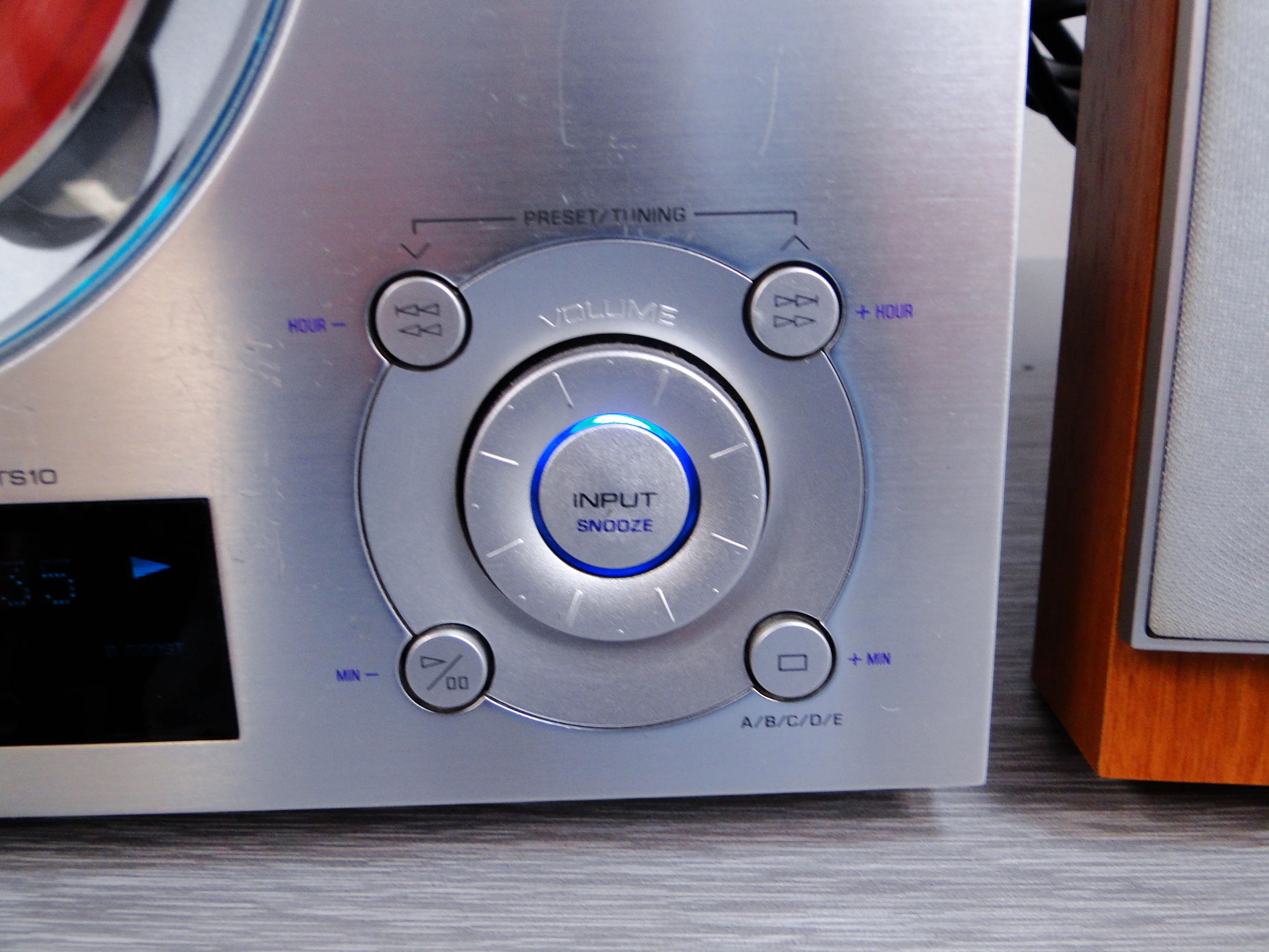 Yamaha CRX-TS10 Desktop CD Music System - Image 6