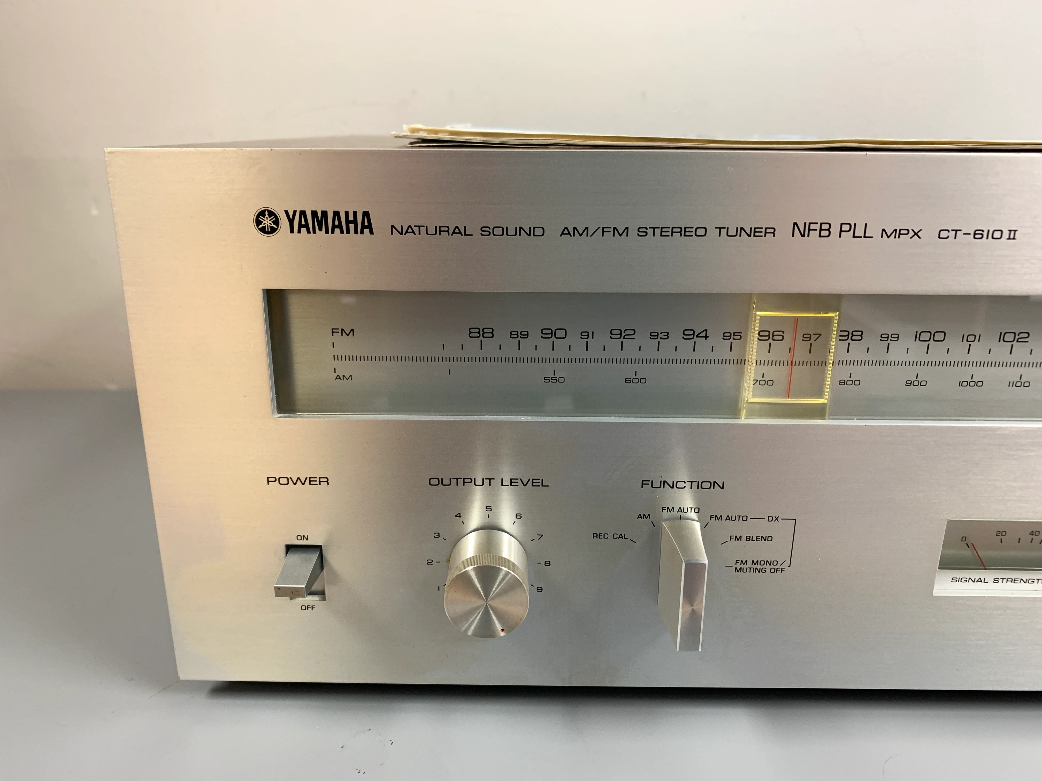 Yamaha CT-610II Stereo Tuner *Manual - Image 2