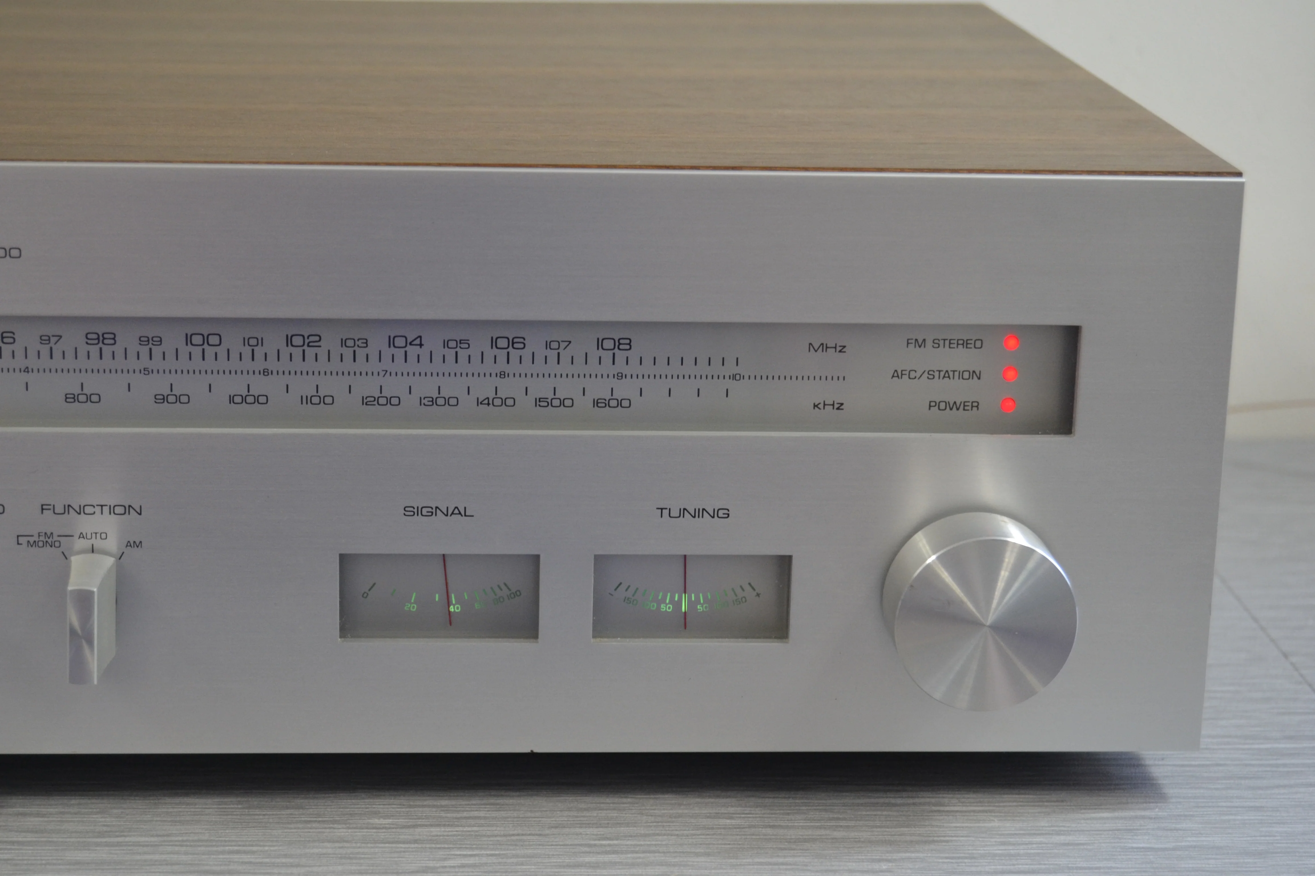 Yamaha CT-800 Stereo Tuner - Image 4