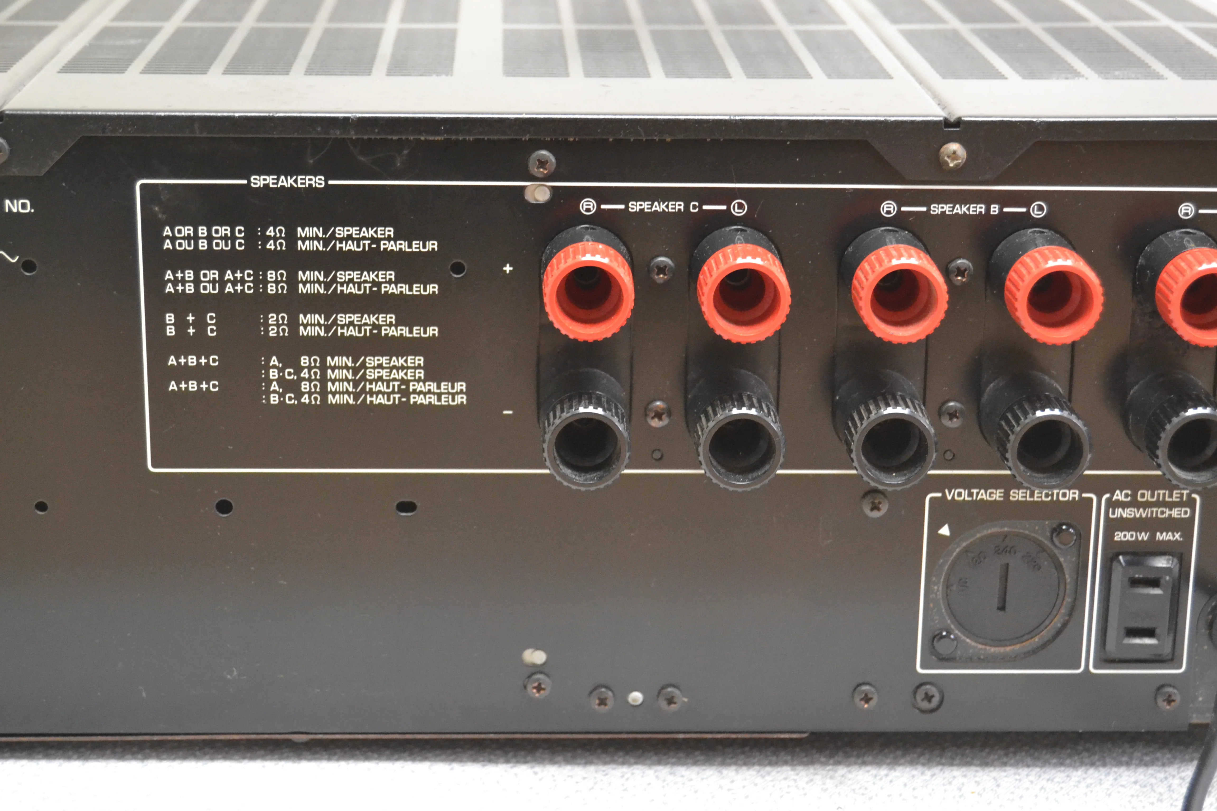 Yamaha M-80 Stereo Power Amplifier * 250W RMS * 1984 - Image 12