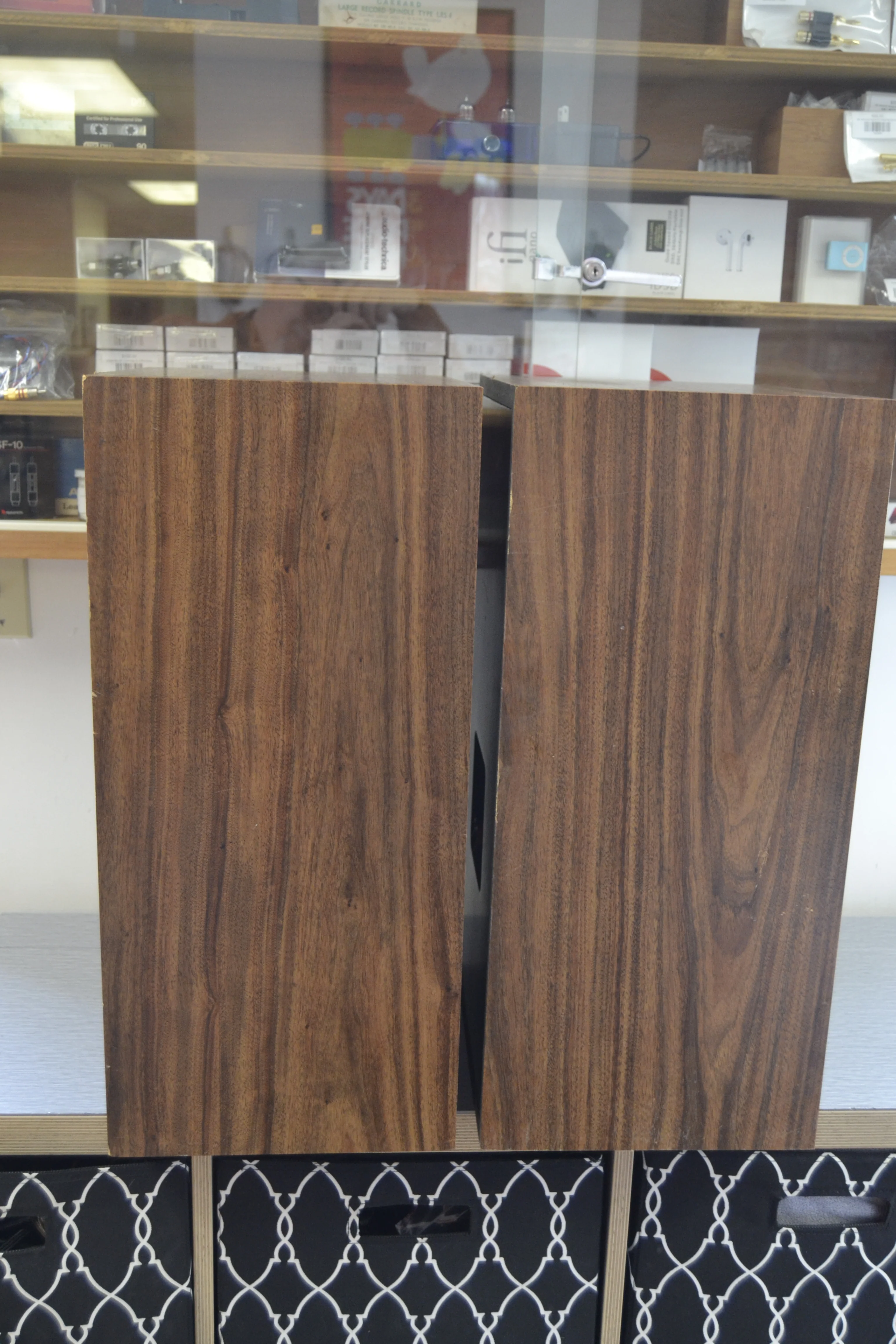 Yamaha NS-6 Floor Standing Speakers - Image 11