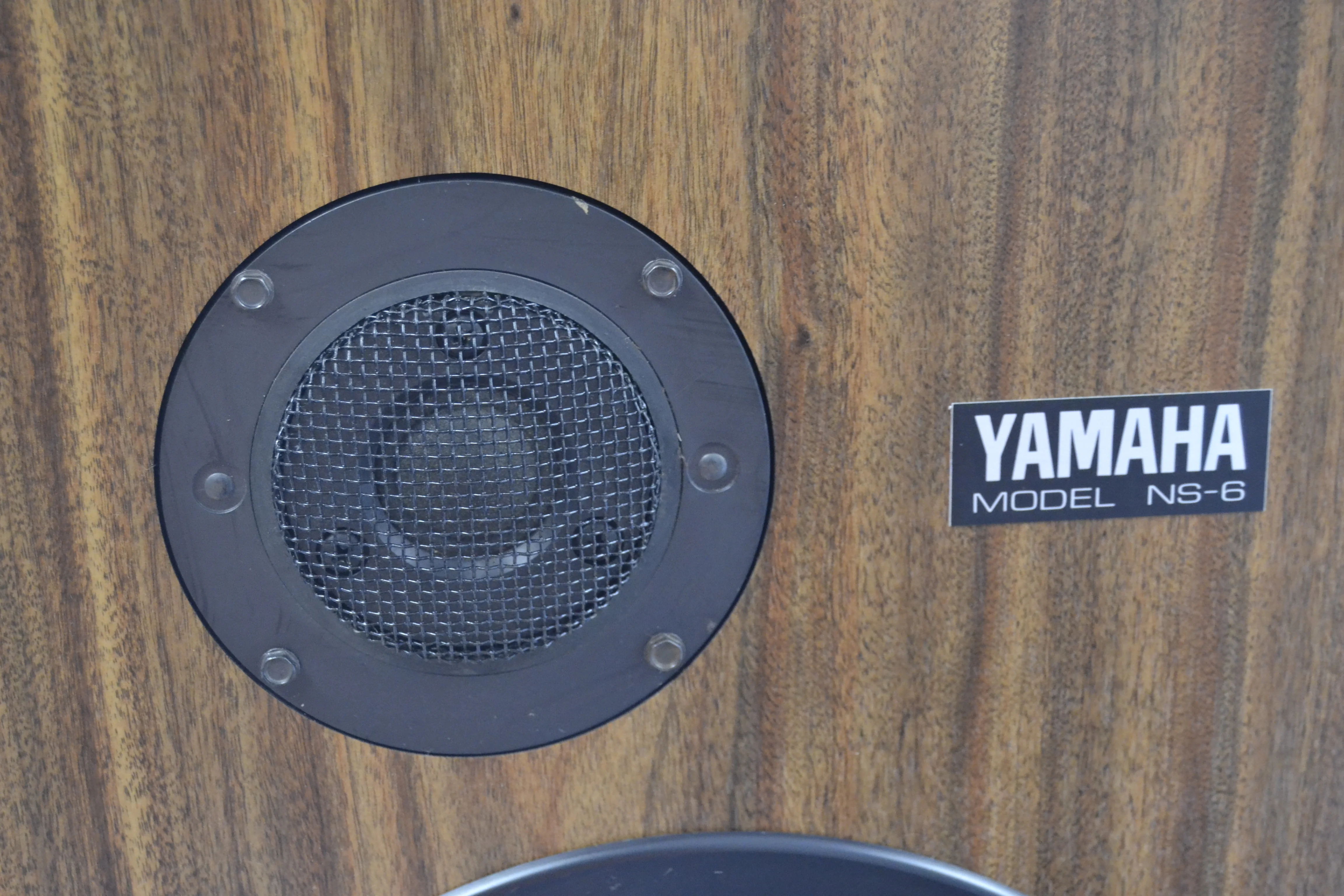 Yamaha NS-6 Floor Standing Speakers - Image 3