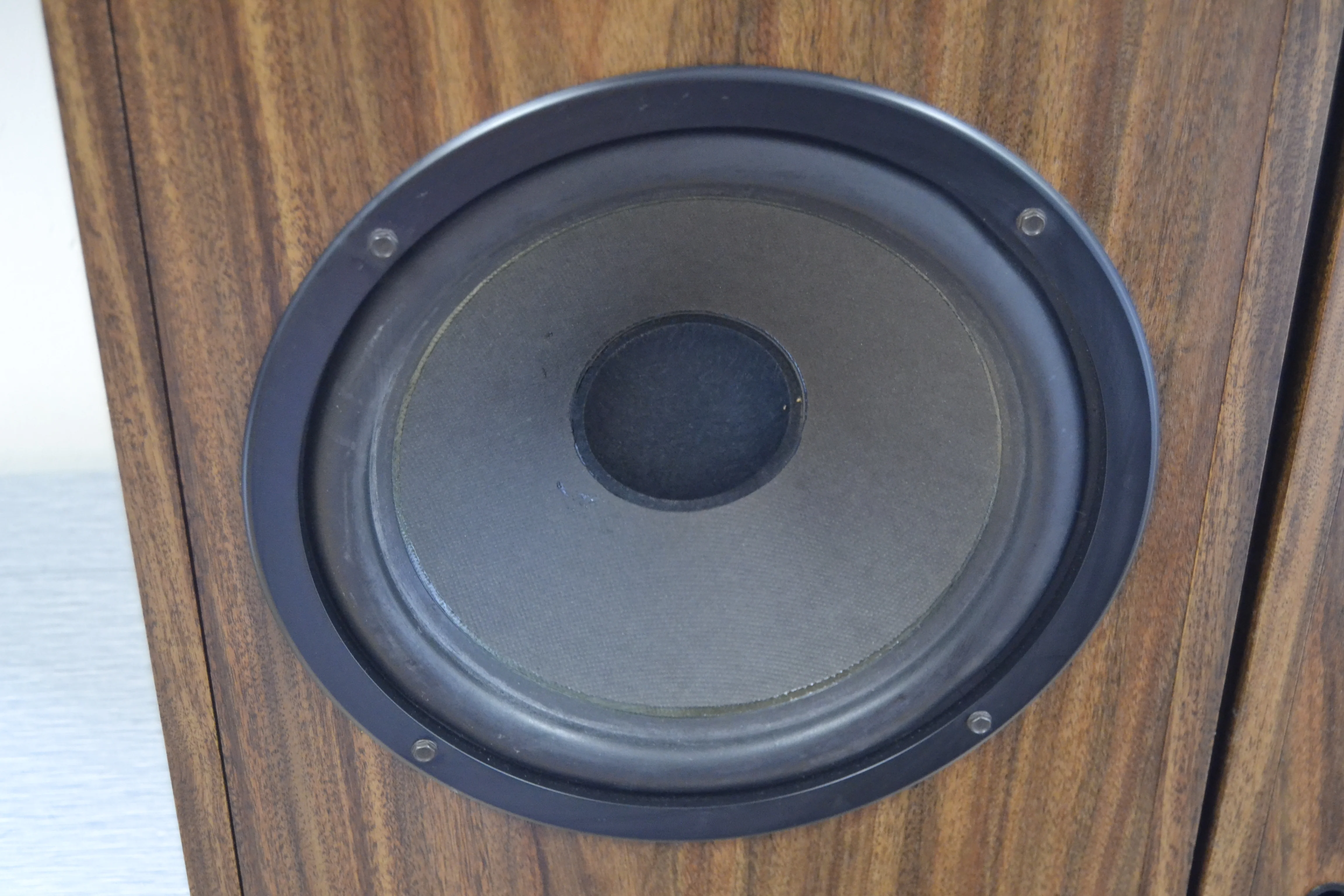 Yamaha NS-6 Floor Standing Speakers - Image 4