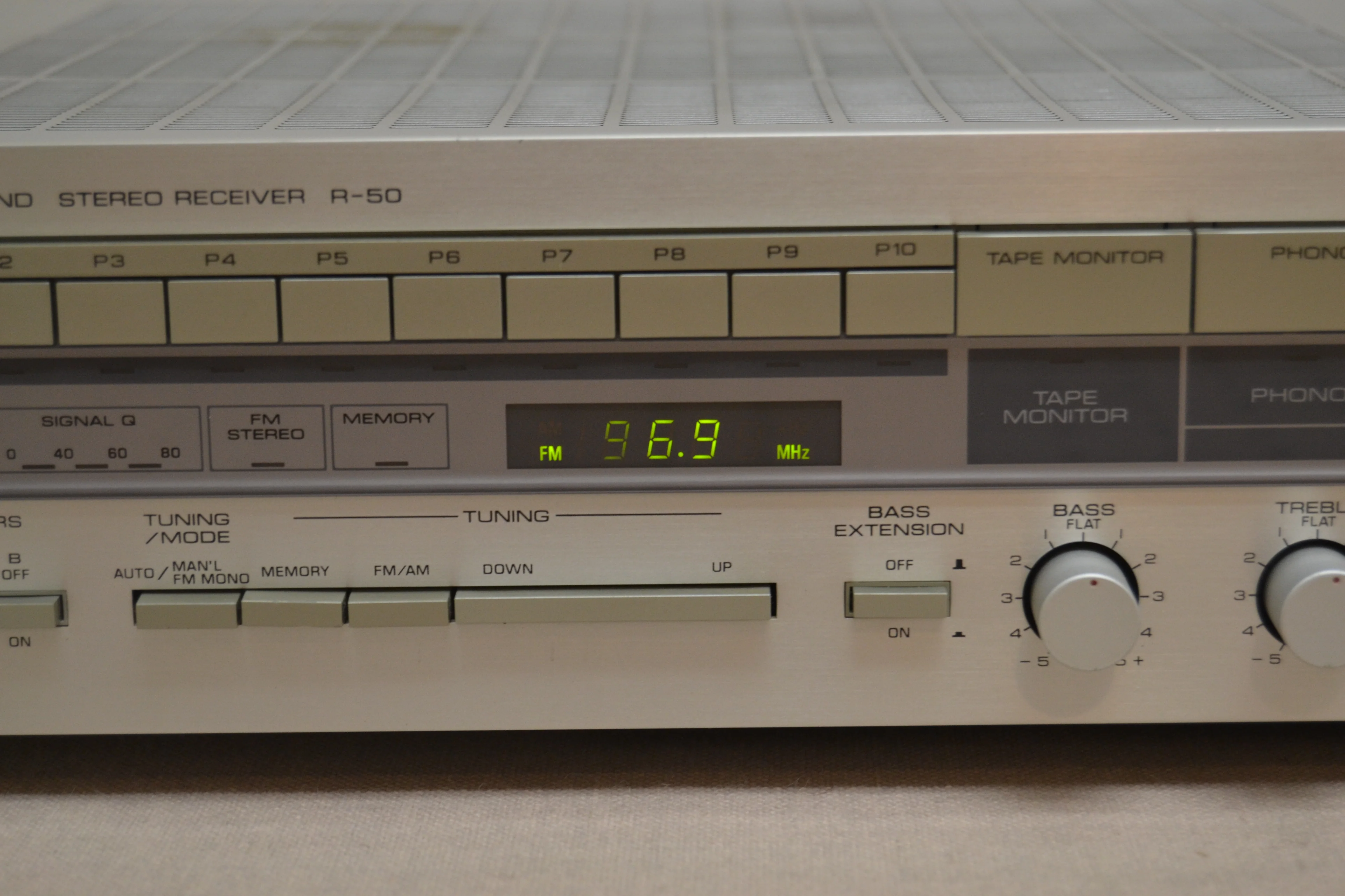 Yamaha R-50 Stereo Receiver * 35W RMS * 1983 - Image 3