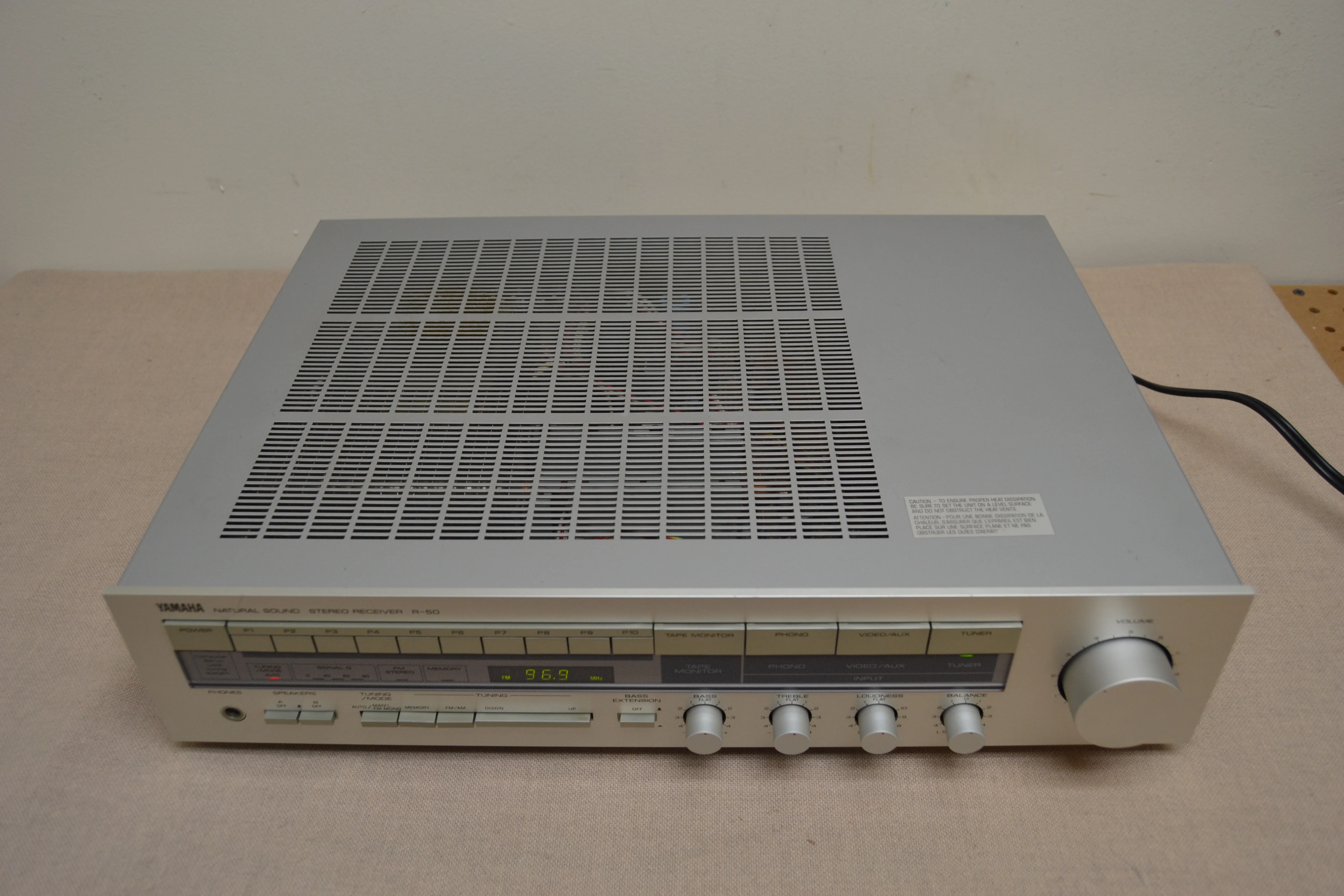Yamaha R-50 Stereo Receiver * 35W RMS * 1983 - Image 6