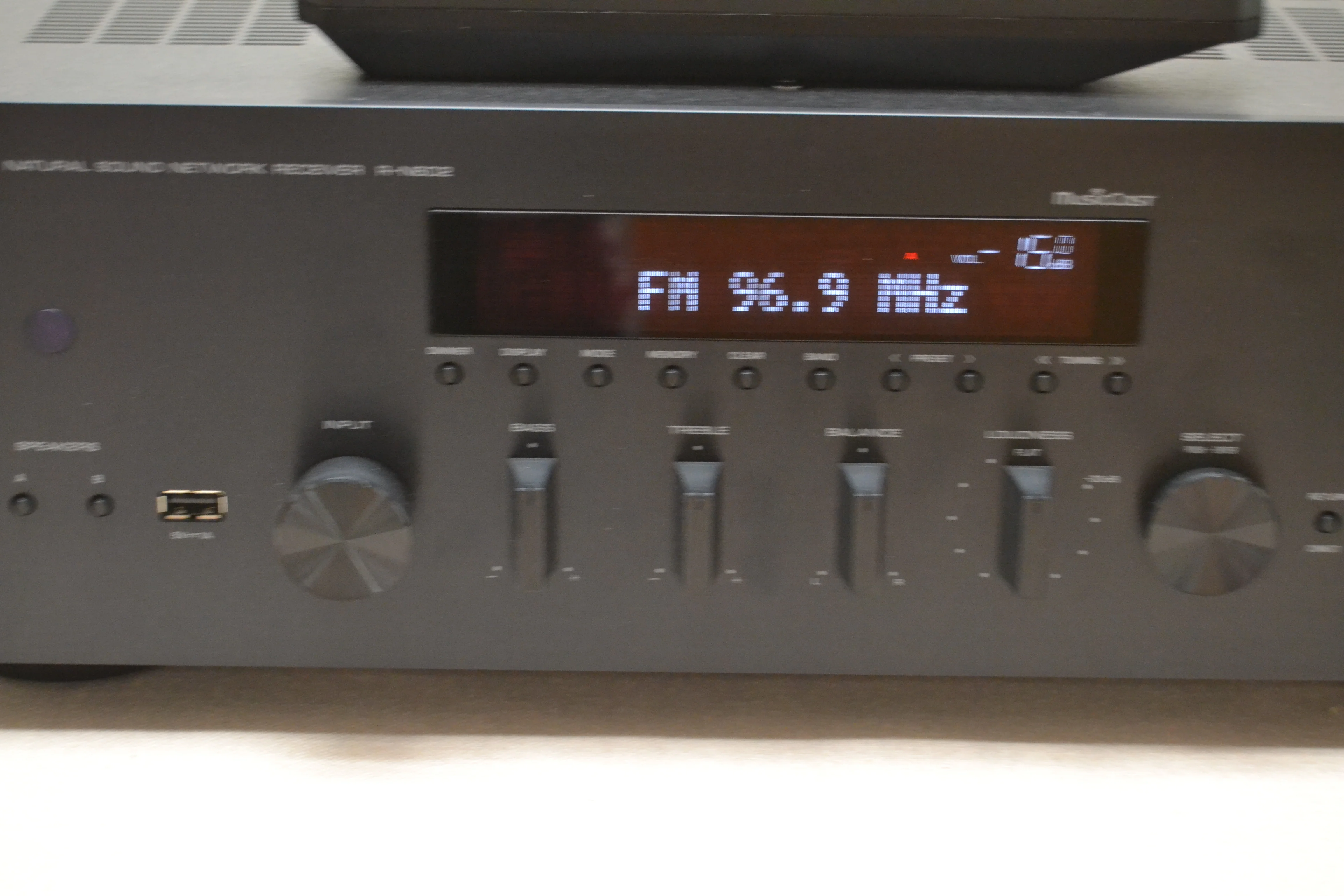 Yamaha R-N602 Network stereo receiver Wi-Fi®, Bluetooth®, and MusicCast. * 80W RMS * Remote - Image 3