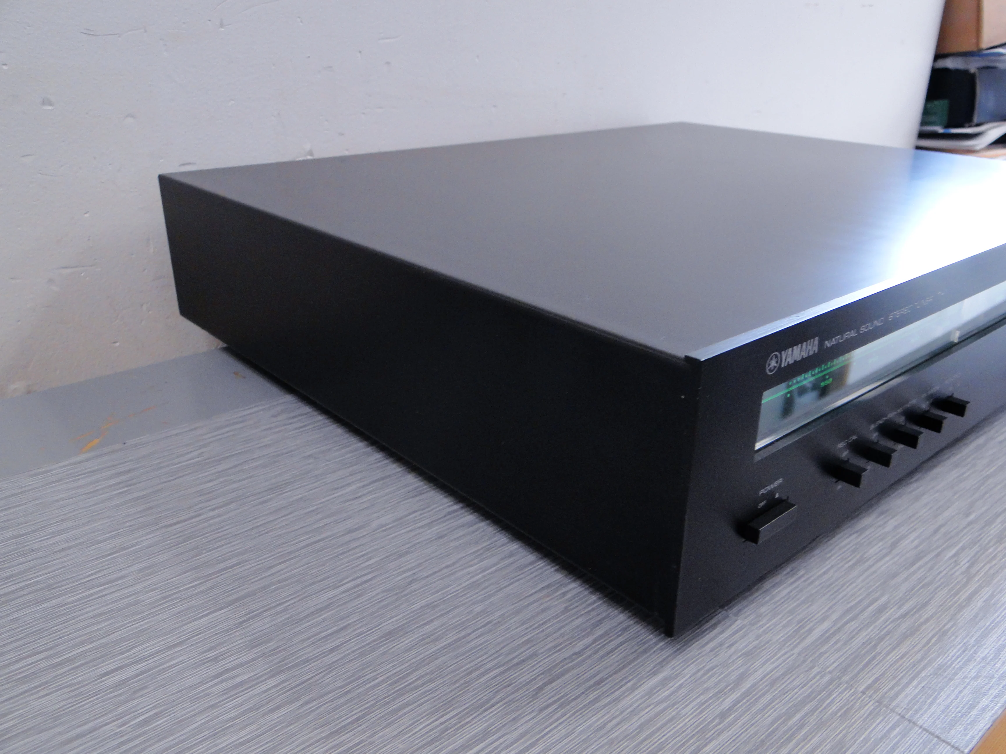 Yamaha T-1 Natural Sound Stereo Tuner (1978-81) - Image 8