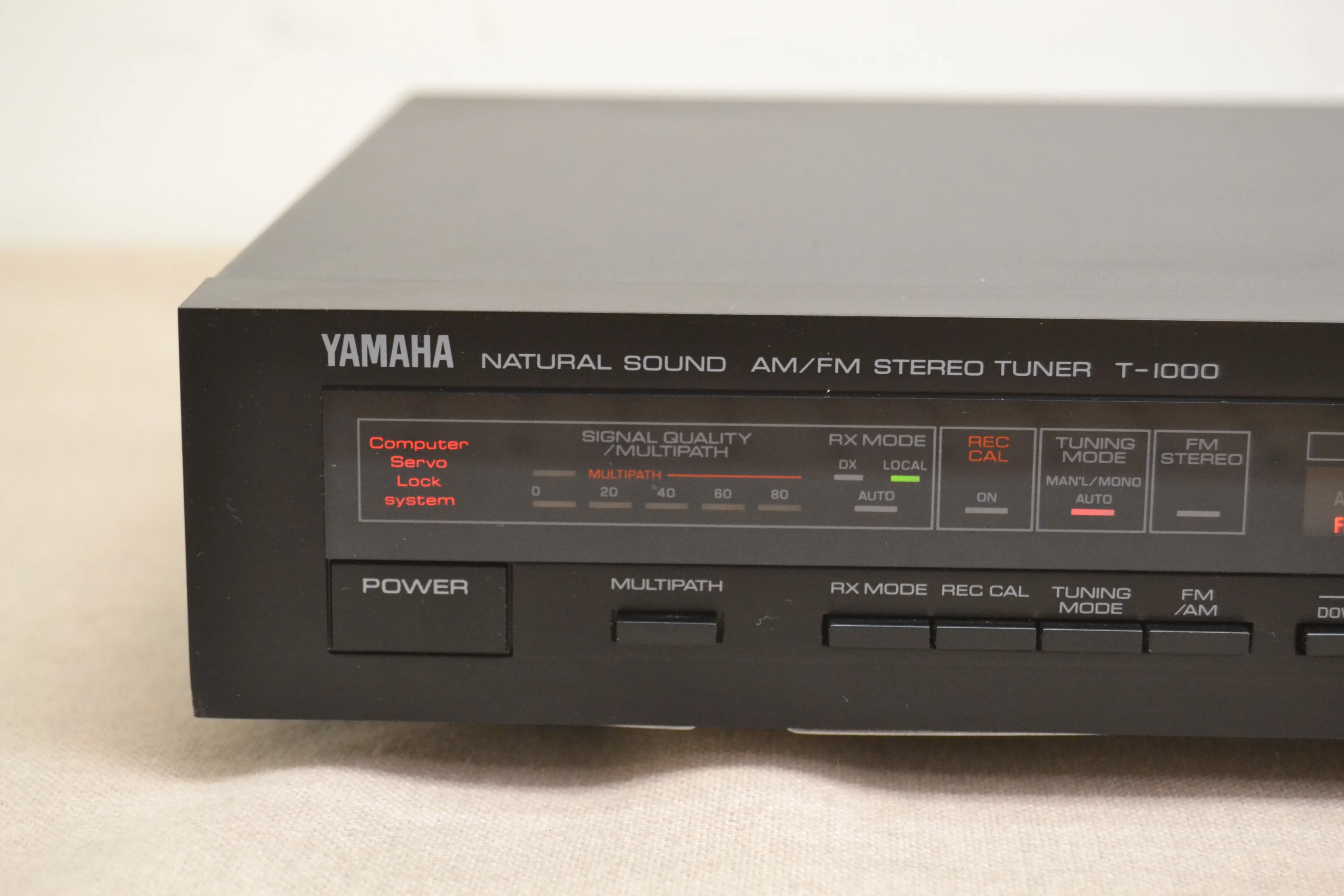 Yamaha T-1000 AM/FM Stereo Tuner - Image 2