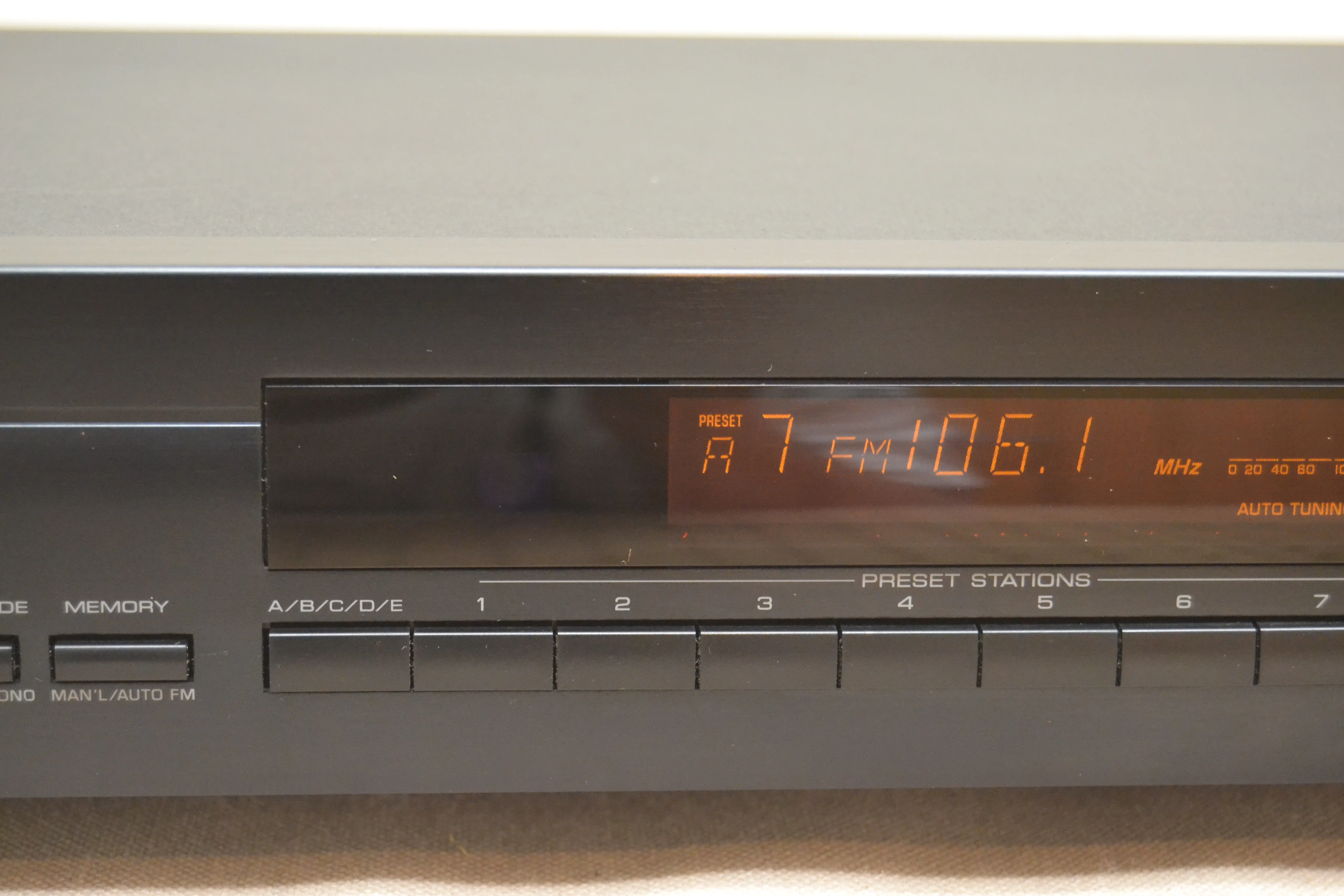 Yamaha TX-480 AM/FM Stereo Tuner - Image 4