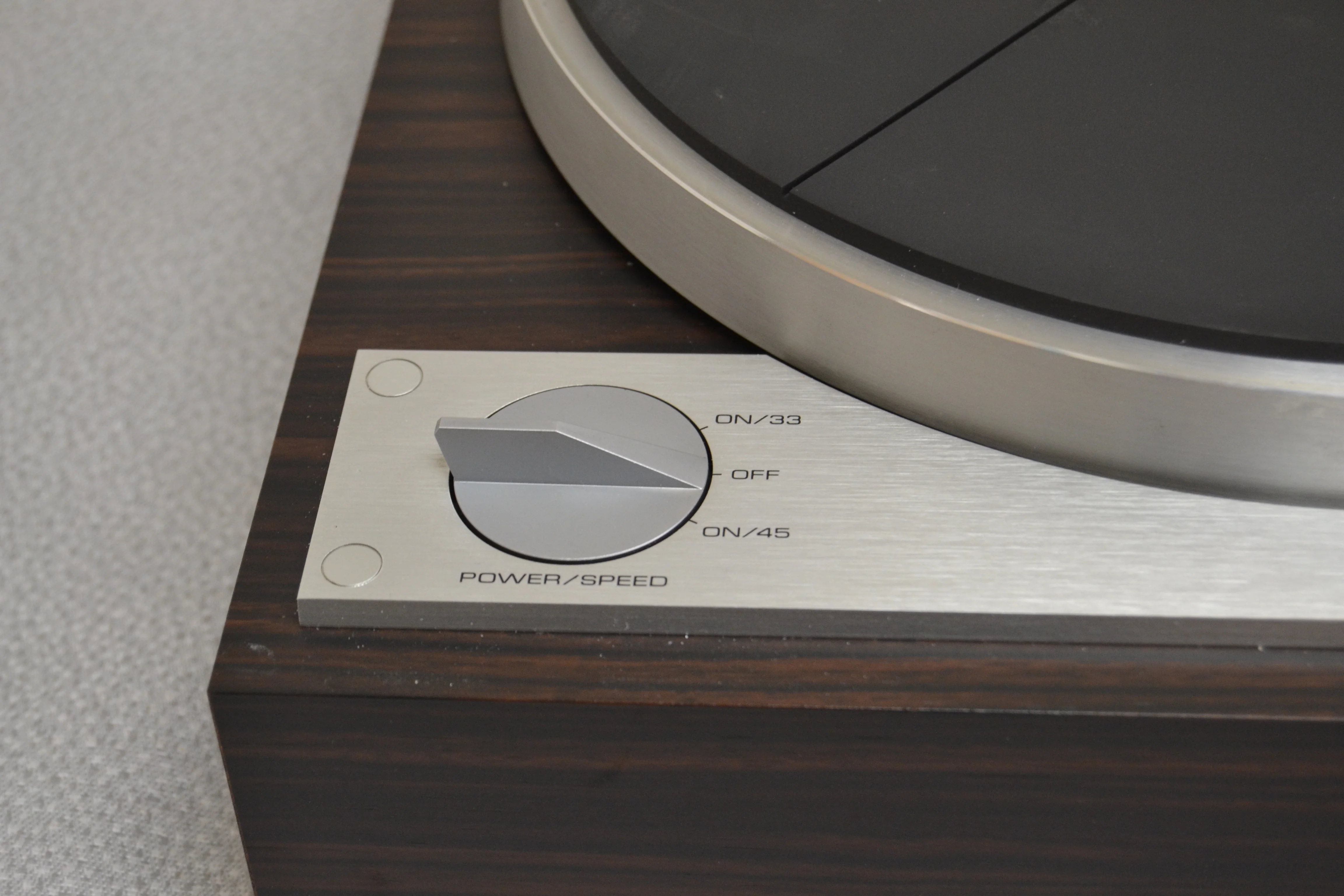 Yamaha YP-D71 Direct-Drive Turntable with Quartz PLL Speed Control (1979) * NEW Audio Technica AT3600 Cartridge - Image 3