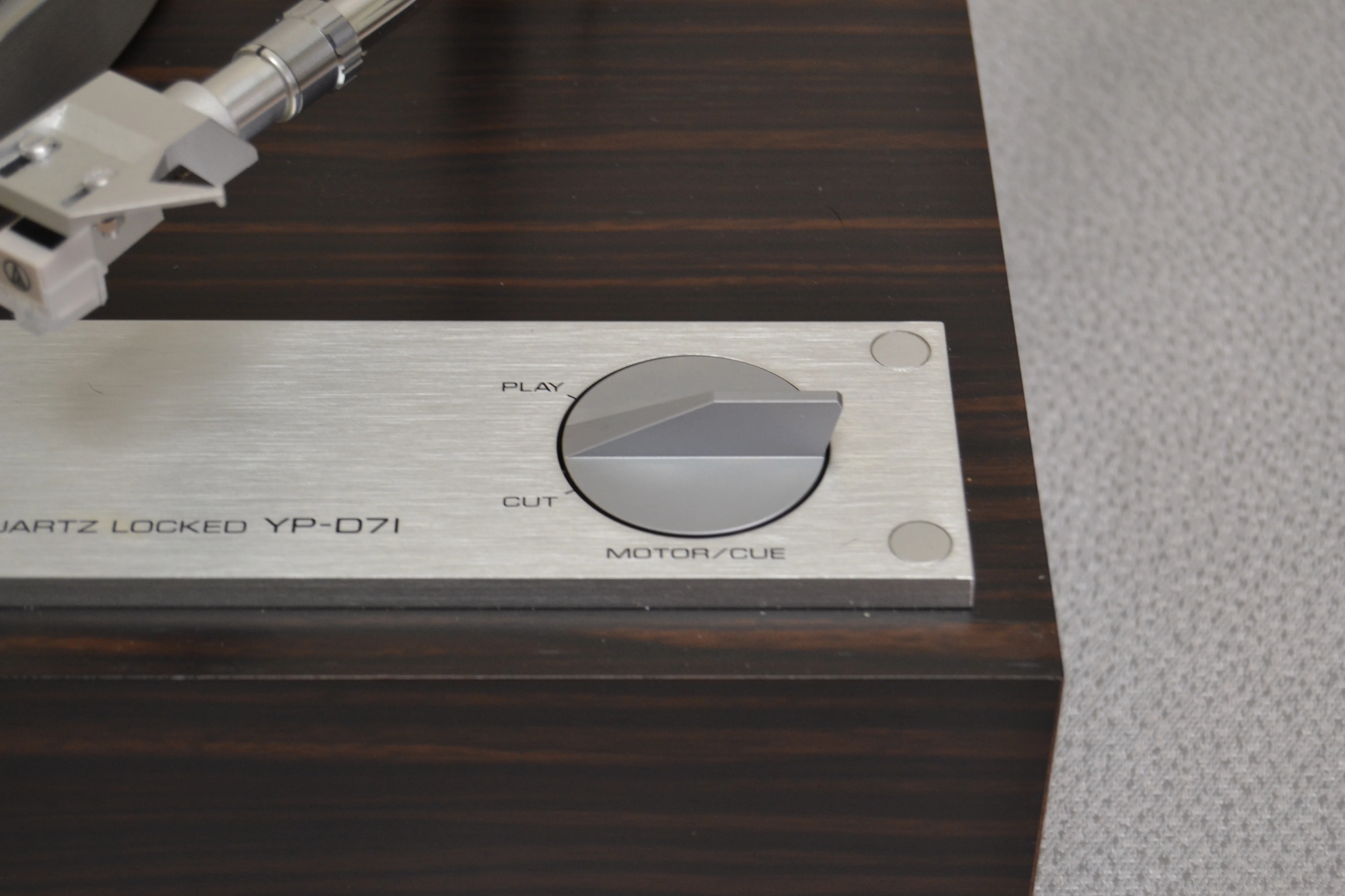 Yamaha YP-D71 Direct-Drive Turntable with Quartz PLL Speed Control (1979) * NEW Audio Technica AT3600 Cartridge - Image 6
