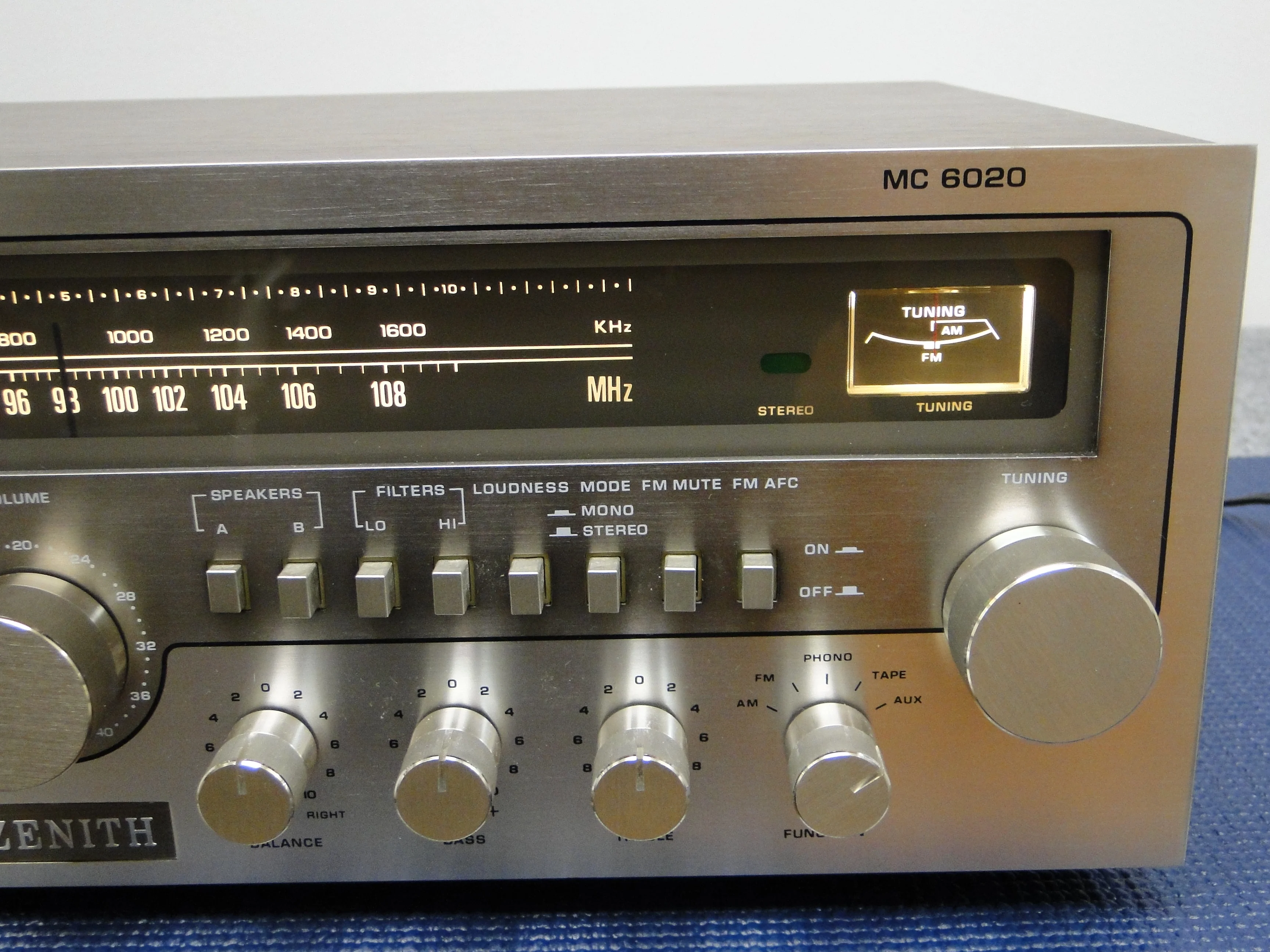 Zenith MC6020 Stereo Receiver with 8-Track Player - Image 5