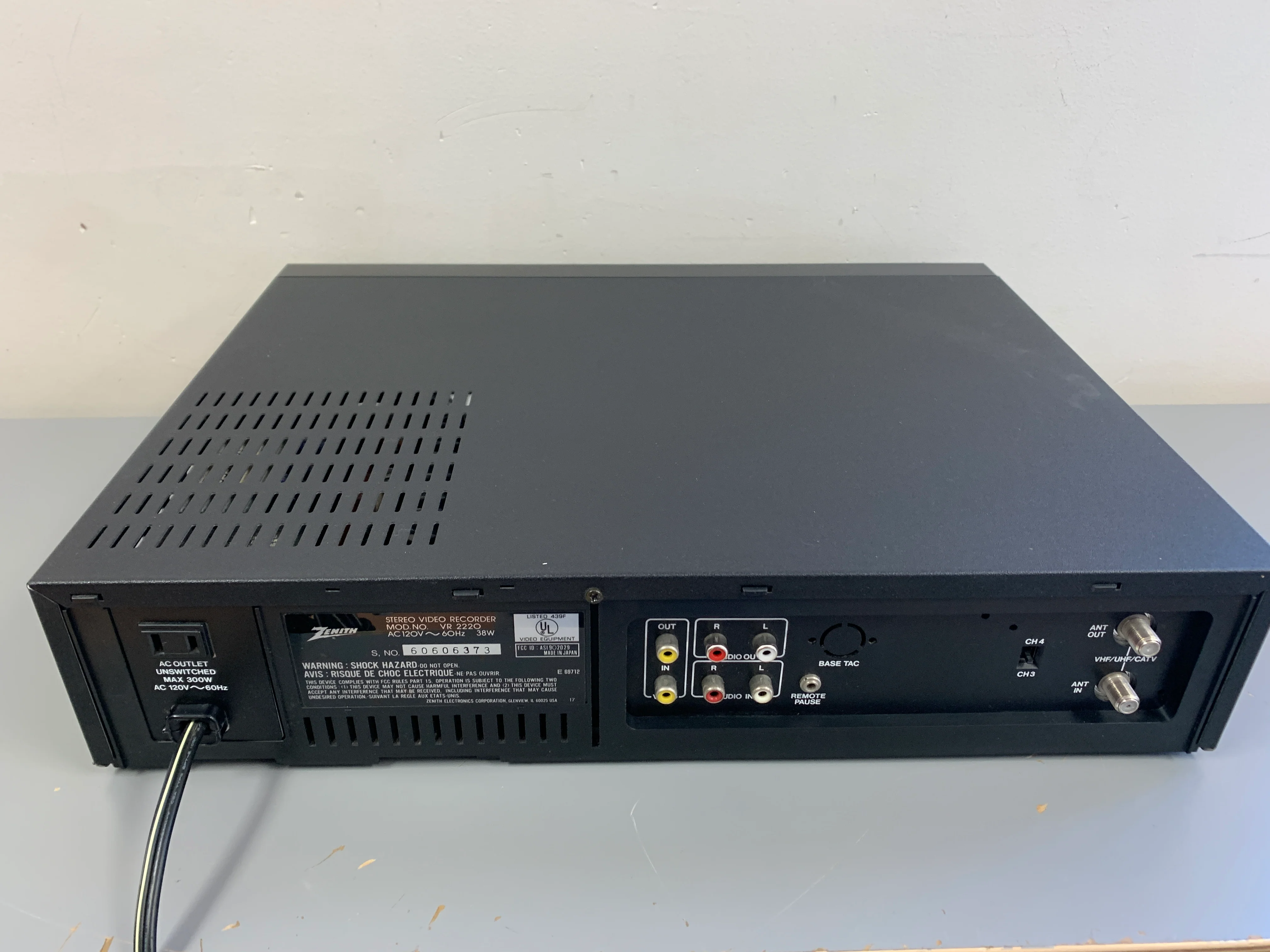 Zenith VR-2220 HiFi HQ Stereo Video Cassette Recorder - Image 11