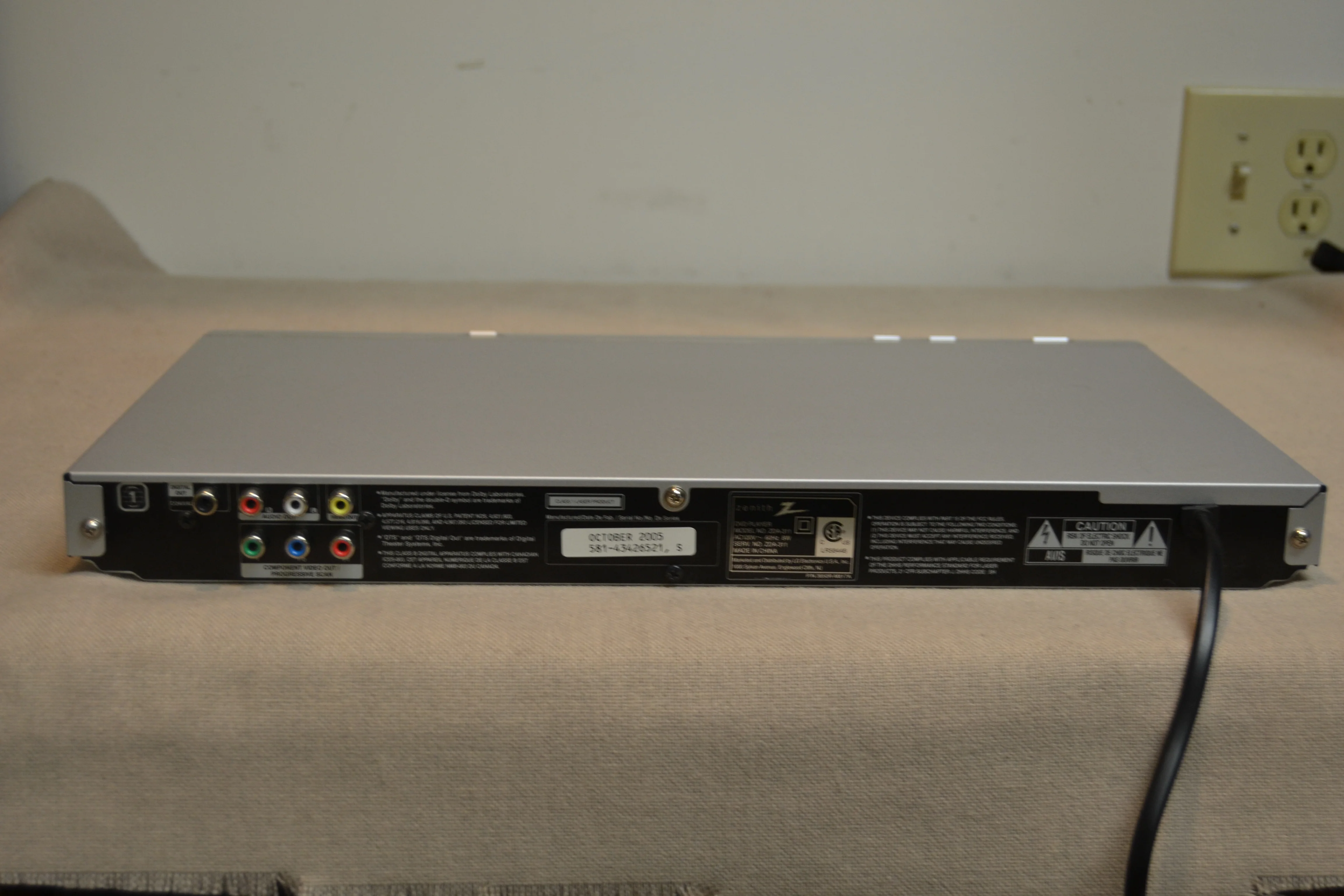 Zenith ZDA-311 CD/DVD Single Disc Player - Image 6